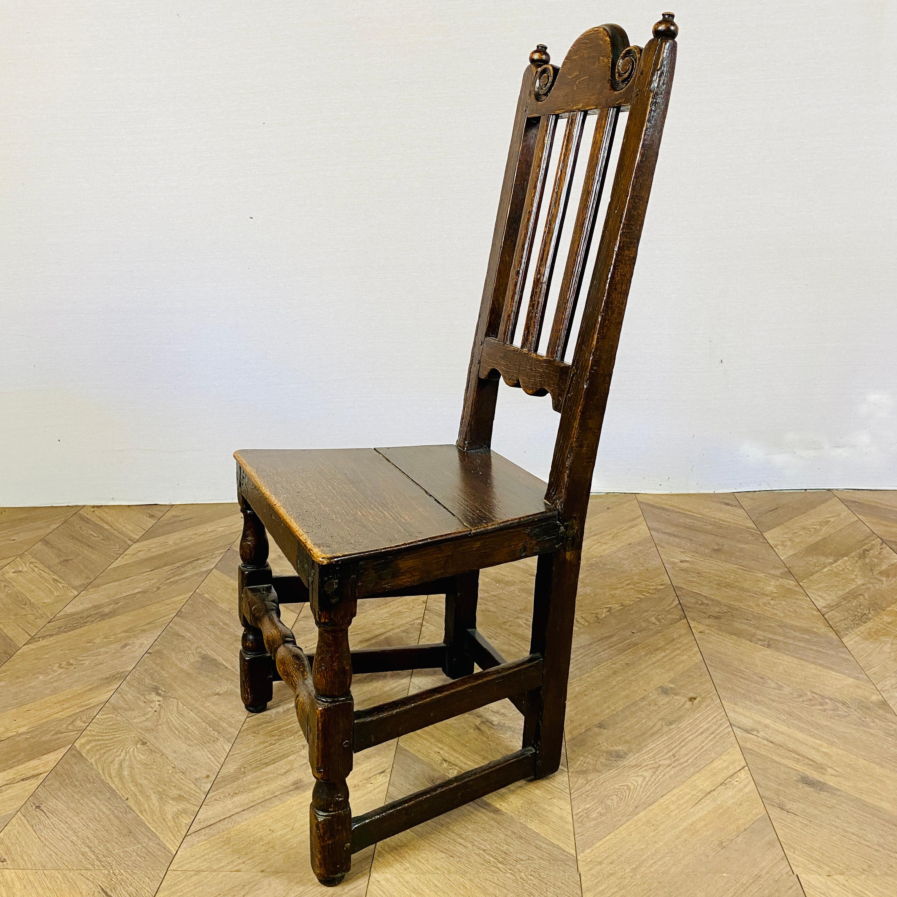 Antique English Oak 17th Century Hall Chair For Sale 1