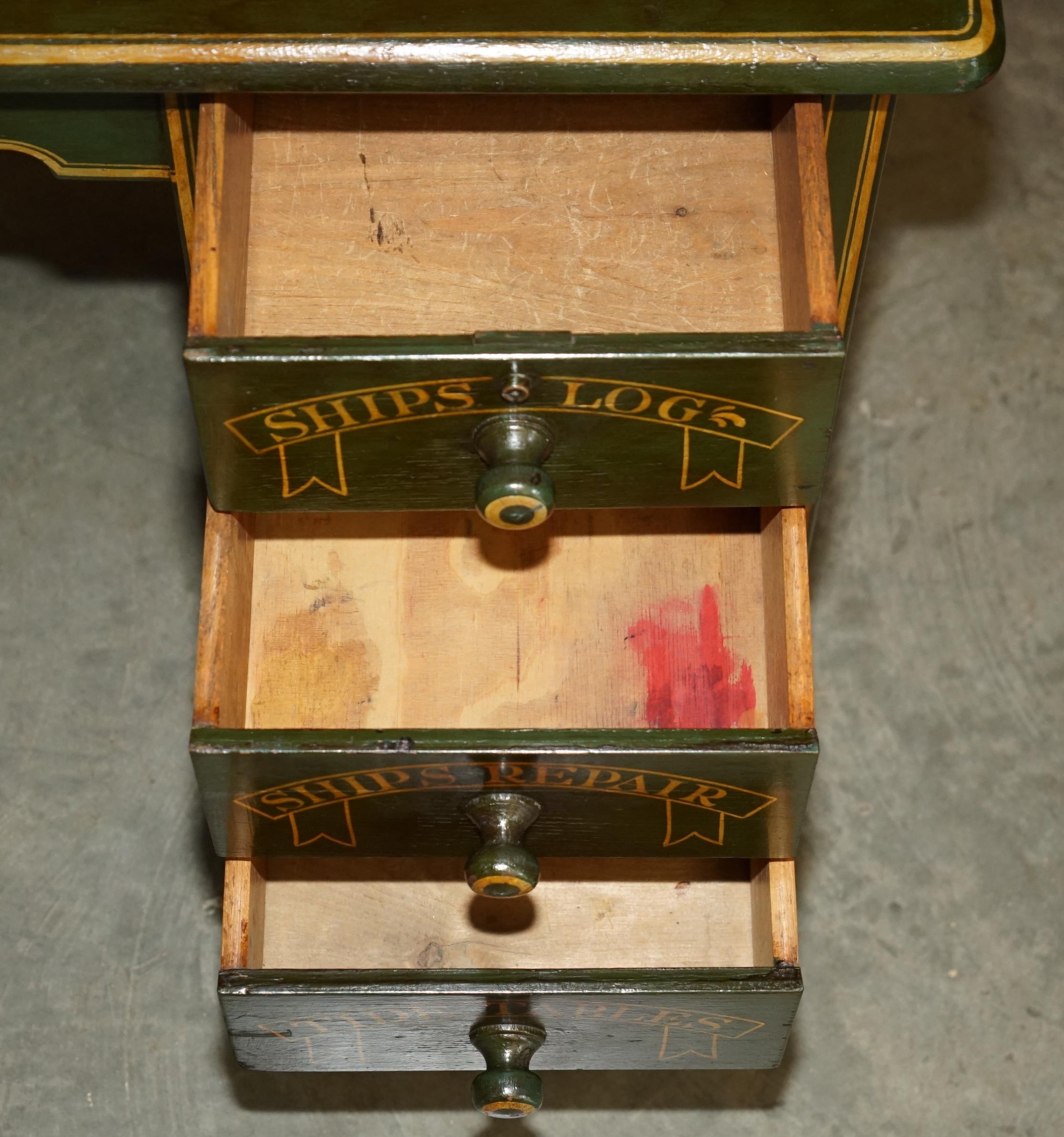 ANTIQUE ENGLISH OAK 1865 DATED NAVAL DESK OF CAPTAIN S.D GARDENER H.M.S SOLOMA in vendita 11