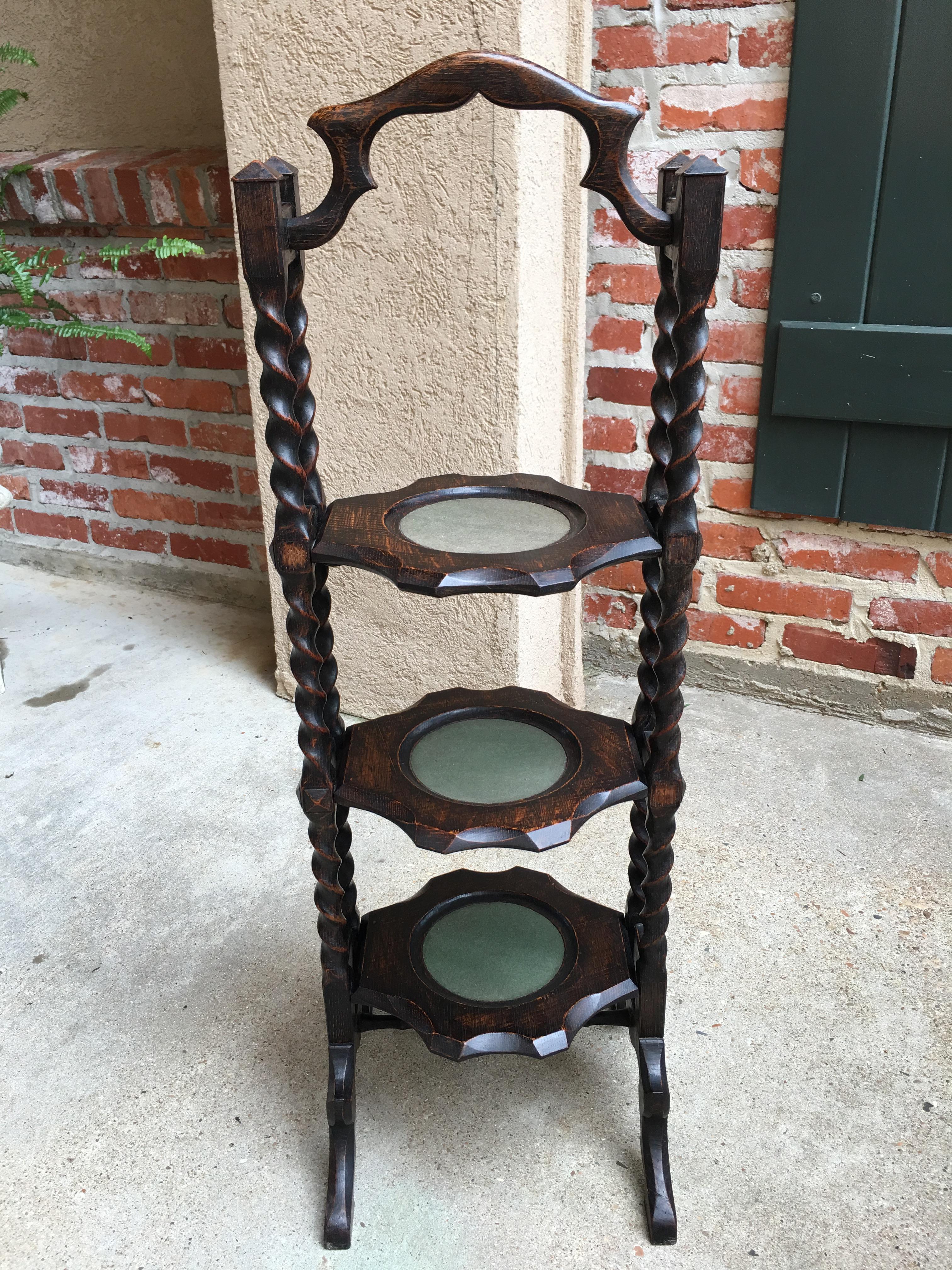 Early 20th Century Antique English Oak Barley Twist Pie Muffin Cake Stand Dessert Server Tea Table