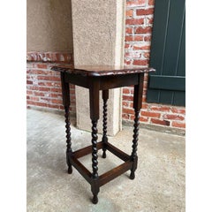 Antique English Oak Barley Twist Side Sofa Table Square Scalloped Edge, c1910
