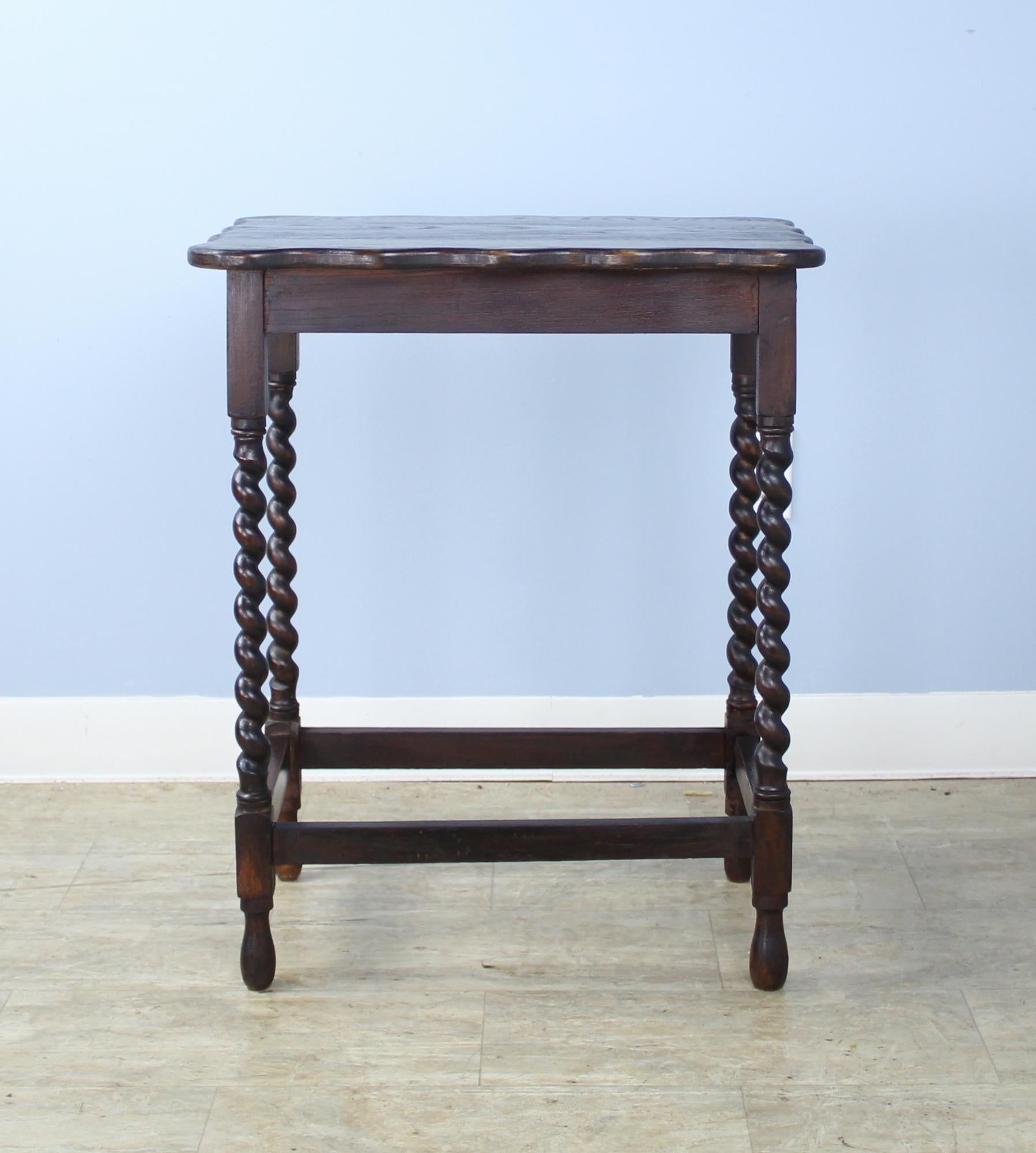 Antique English Oak Barley Twist Side Table In Good Condition In Port Chester, NY