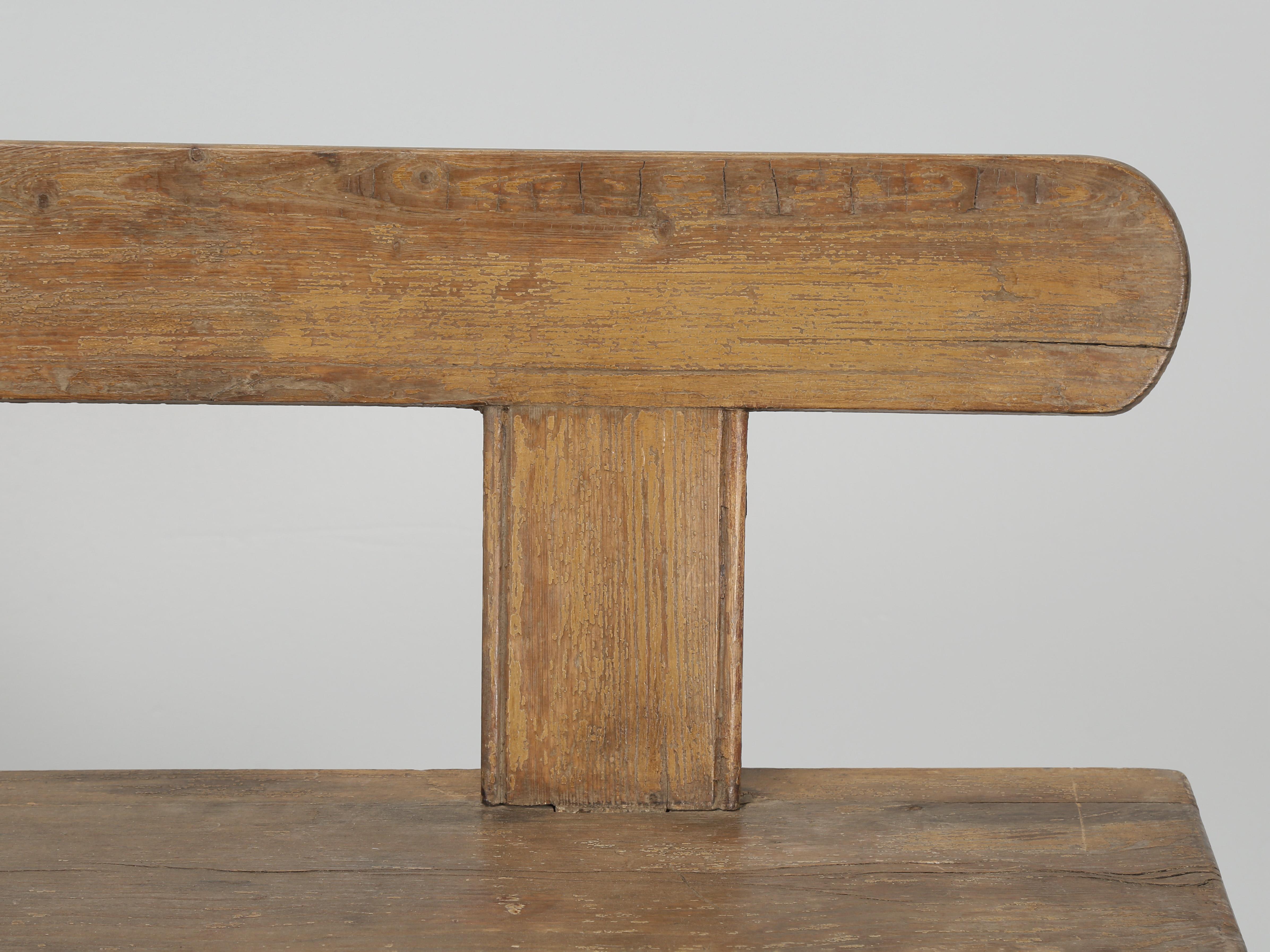 Antique English Oak Bench Comfortable Great Patina Original Finish Late 1800's In Good Condition In Chicago, IL