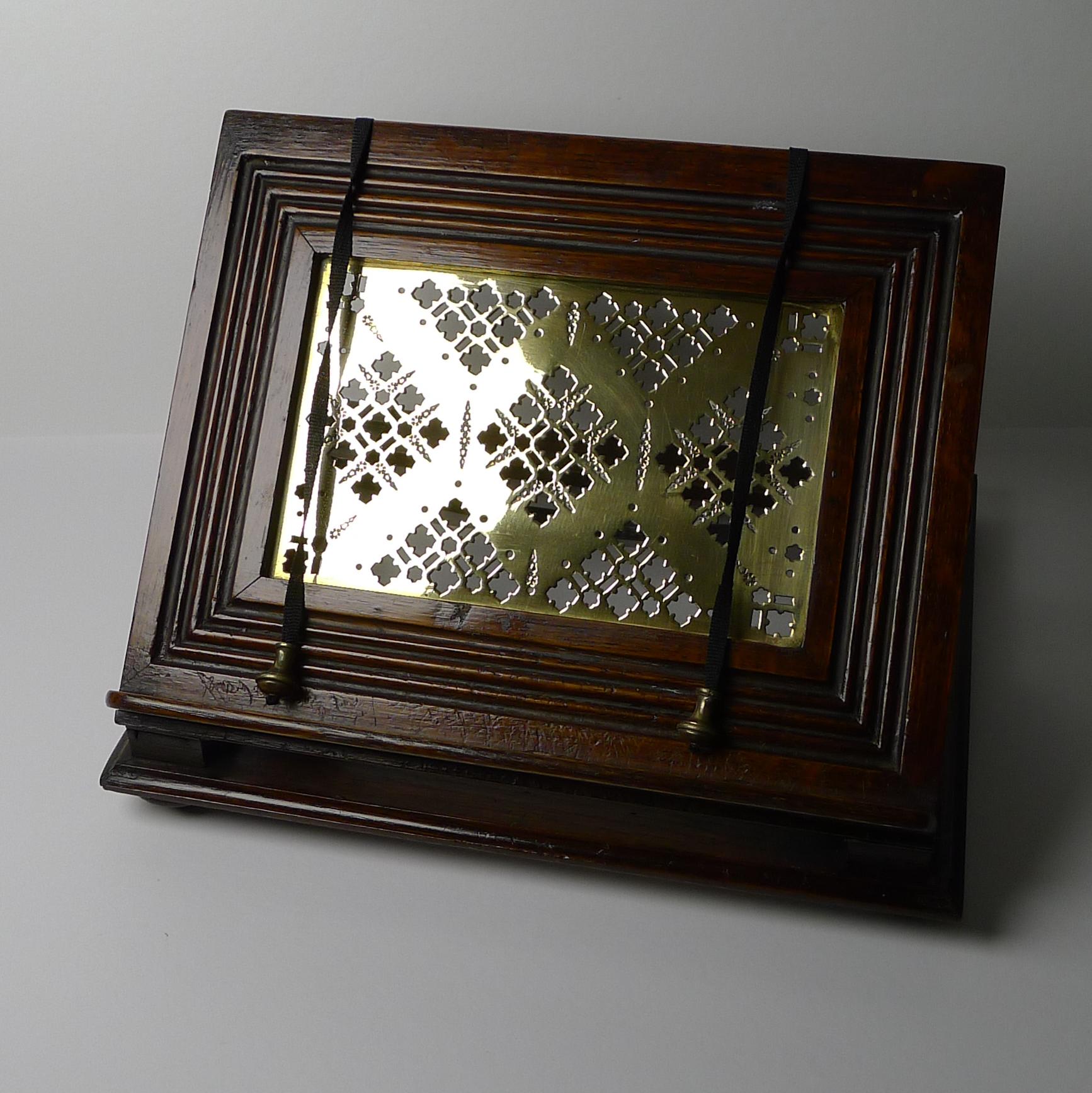 Antique English Oak & Brass Book Rest / Lectern, c.1880 In Good Condition In Bath, GB