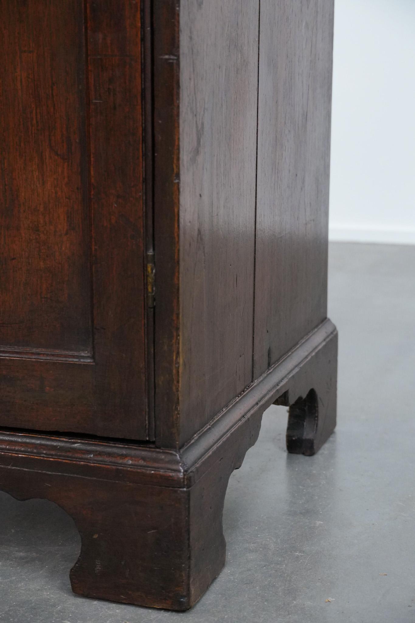Antique English oak cabinet / chest of drawers from the early 19th century in vendita 4