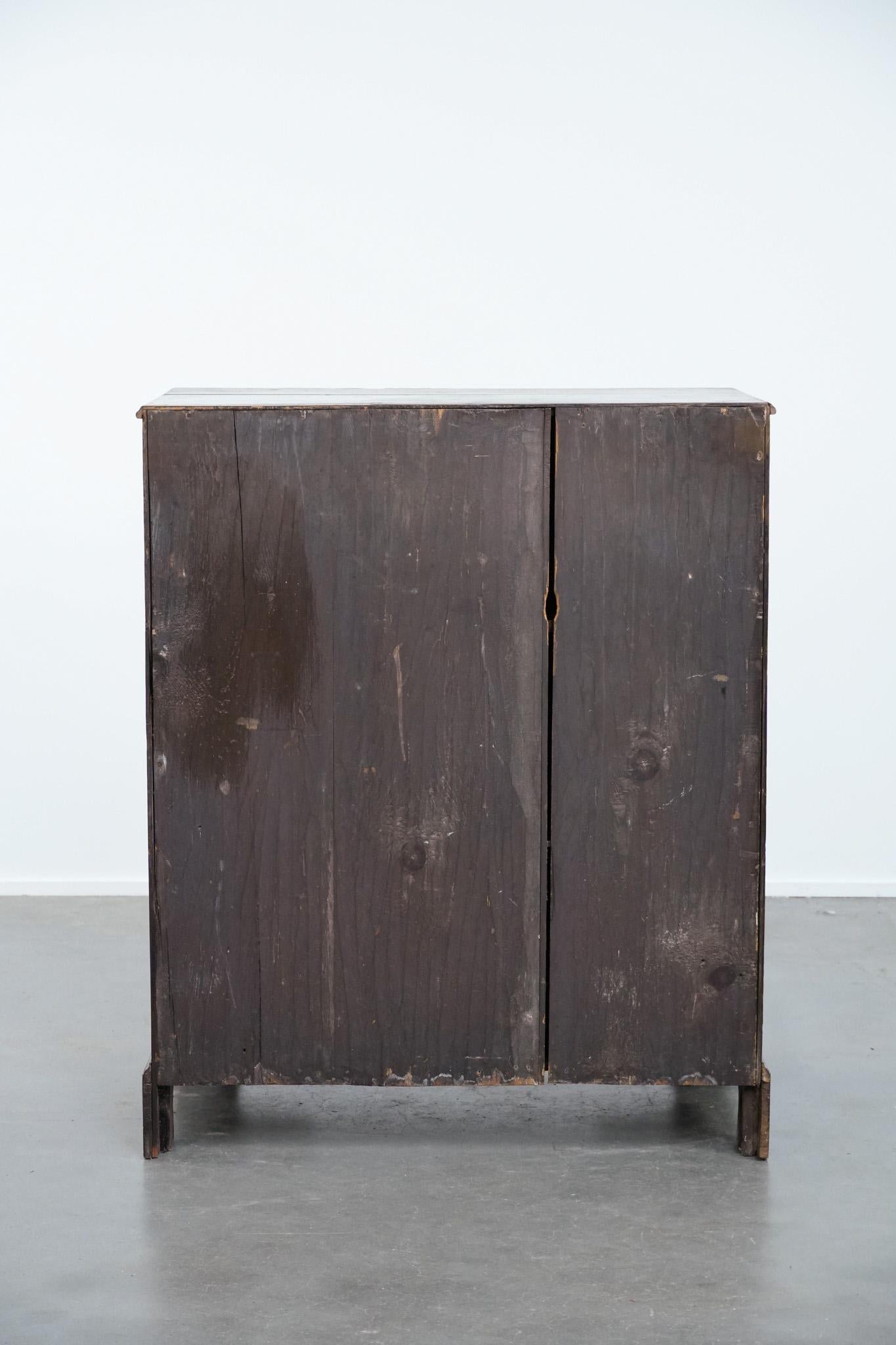 Antique English oak cabinet / chest of drawers from the early 19th century In condizioni buone in vendita a Harderwijk, NL