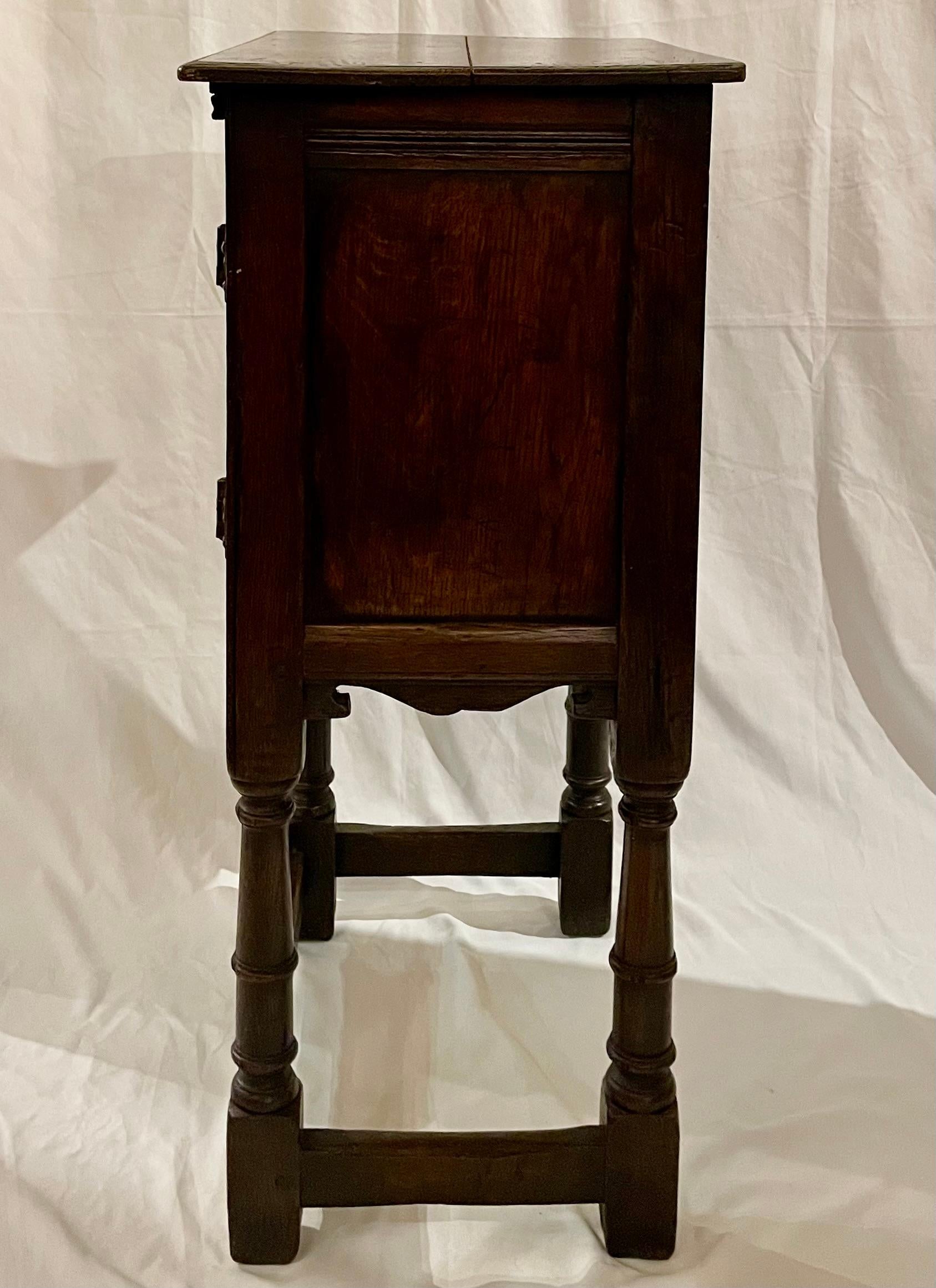 Antico mobile inglese in Oak, 1890-1900 circa. in vendita 1