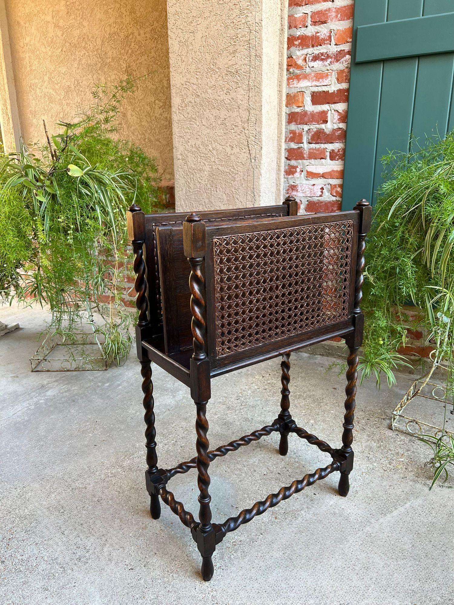 Antico leggio inglese in Oak Canterbury BARLEY TWIST c1890 in vendita 5