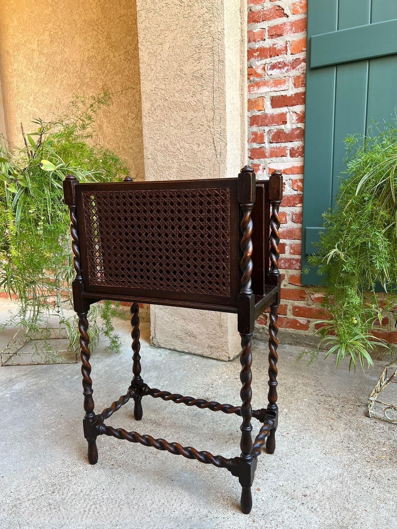 Antico leggio inglese in Oak Canterbury BARLEY TWIST c1890 in vendita 8