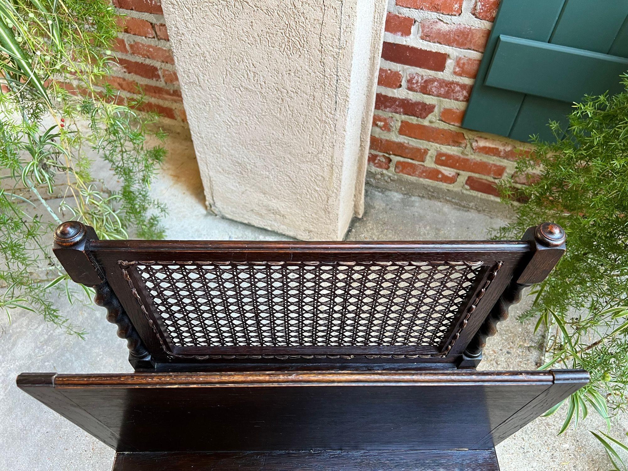 Antico leggio inglese in Oak Canterbury BARLEY TWIST c1890 in vendita 10