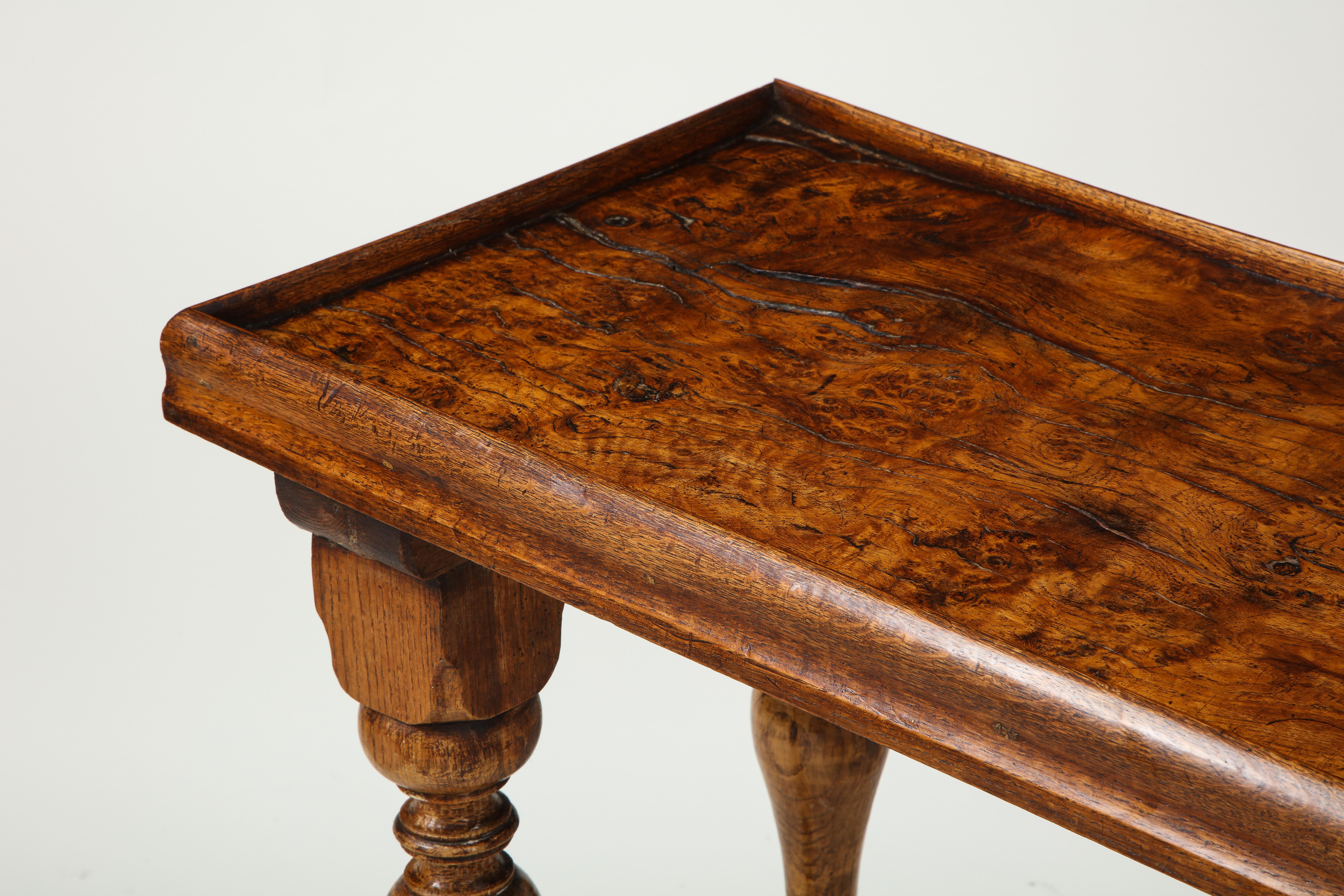 20th Century Antique English Oak Center Table For Sale