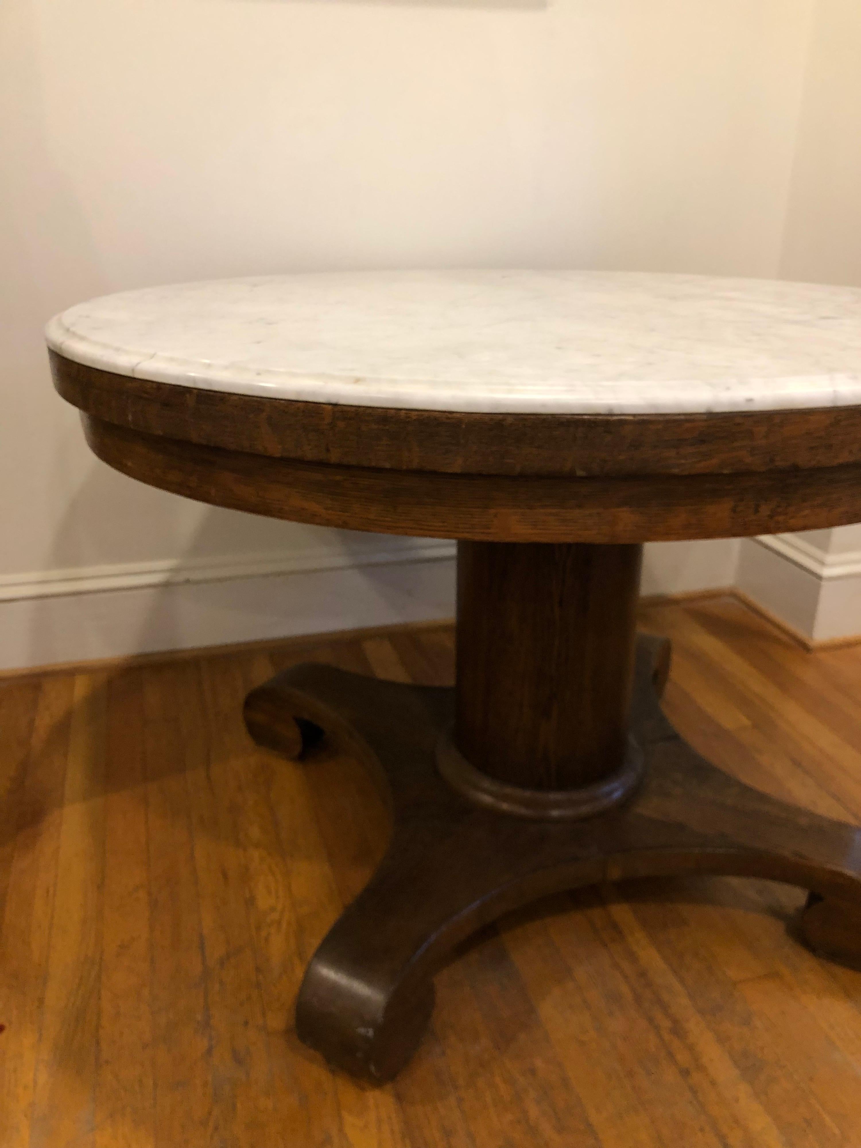 Antique English Oak Centre/Center Hall Table with Calcutta Marble Top In Good Condition In Los Angeles, CA