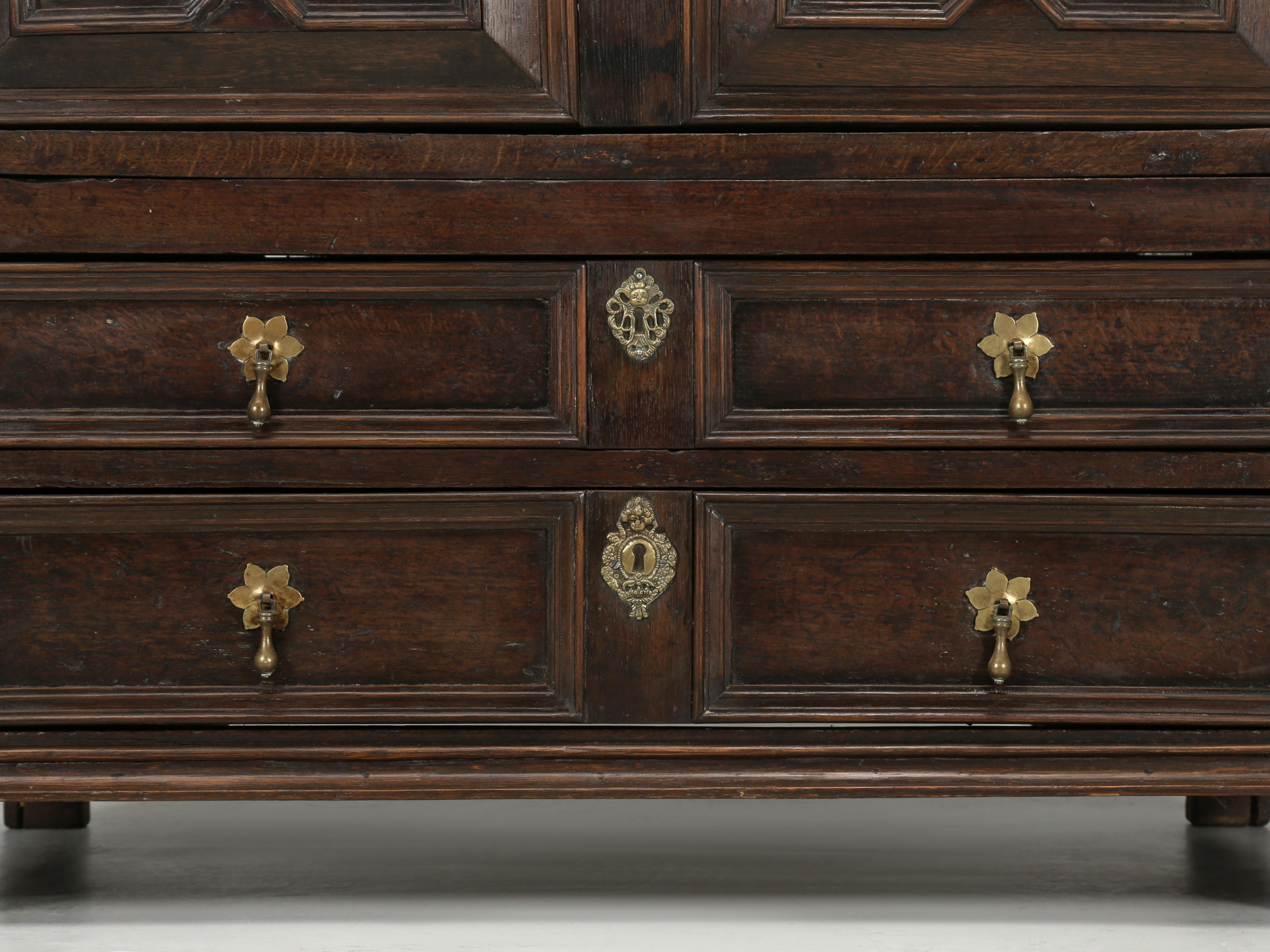 Antique English Oak Chest of Drawers or Dresser Split Case design, Circa 1700's 7