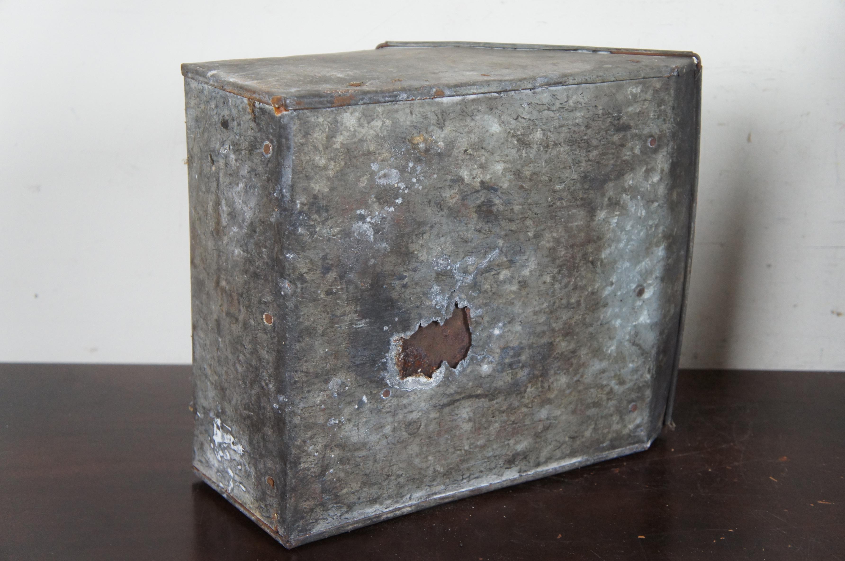 Antique English Oak Coal Bin Scuttle Fireside Kindling Box and Shovel Log Ash 3