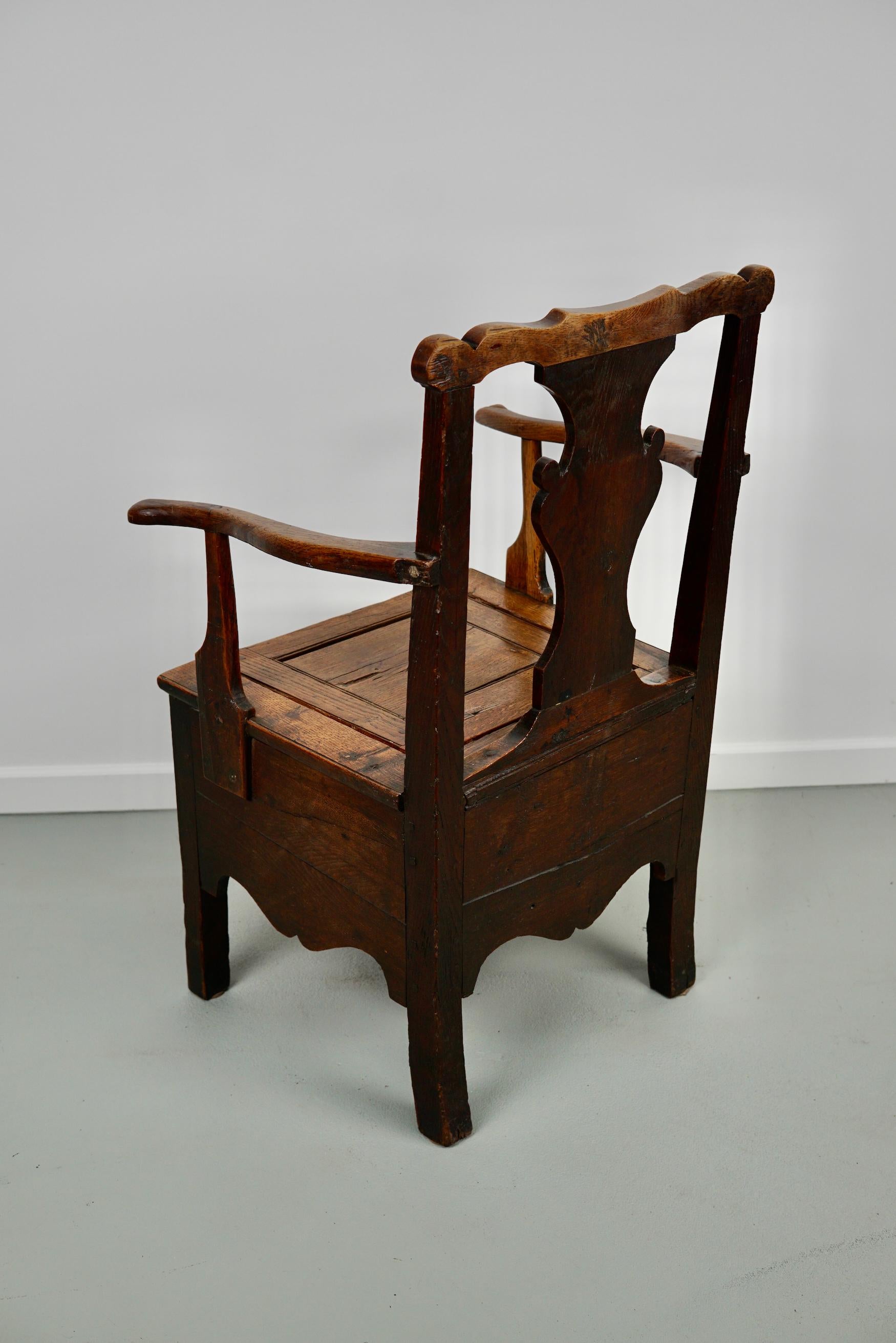 Antique English Oak Commode Chair 18th Century For Sale 3