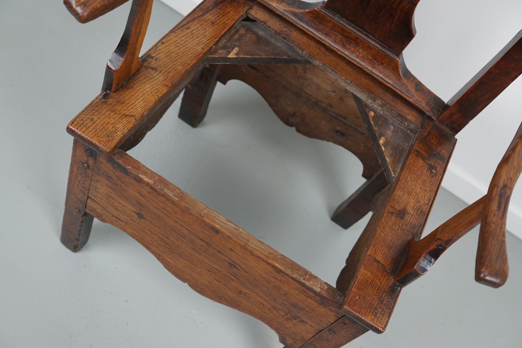 Antiker englischer Eichenholz-Kommodenstuhl aus dem 18. Jahrhundert im Angebot 5