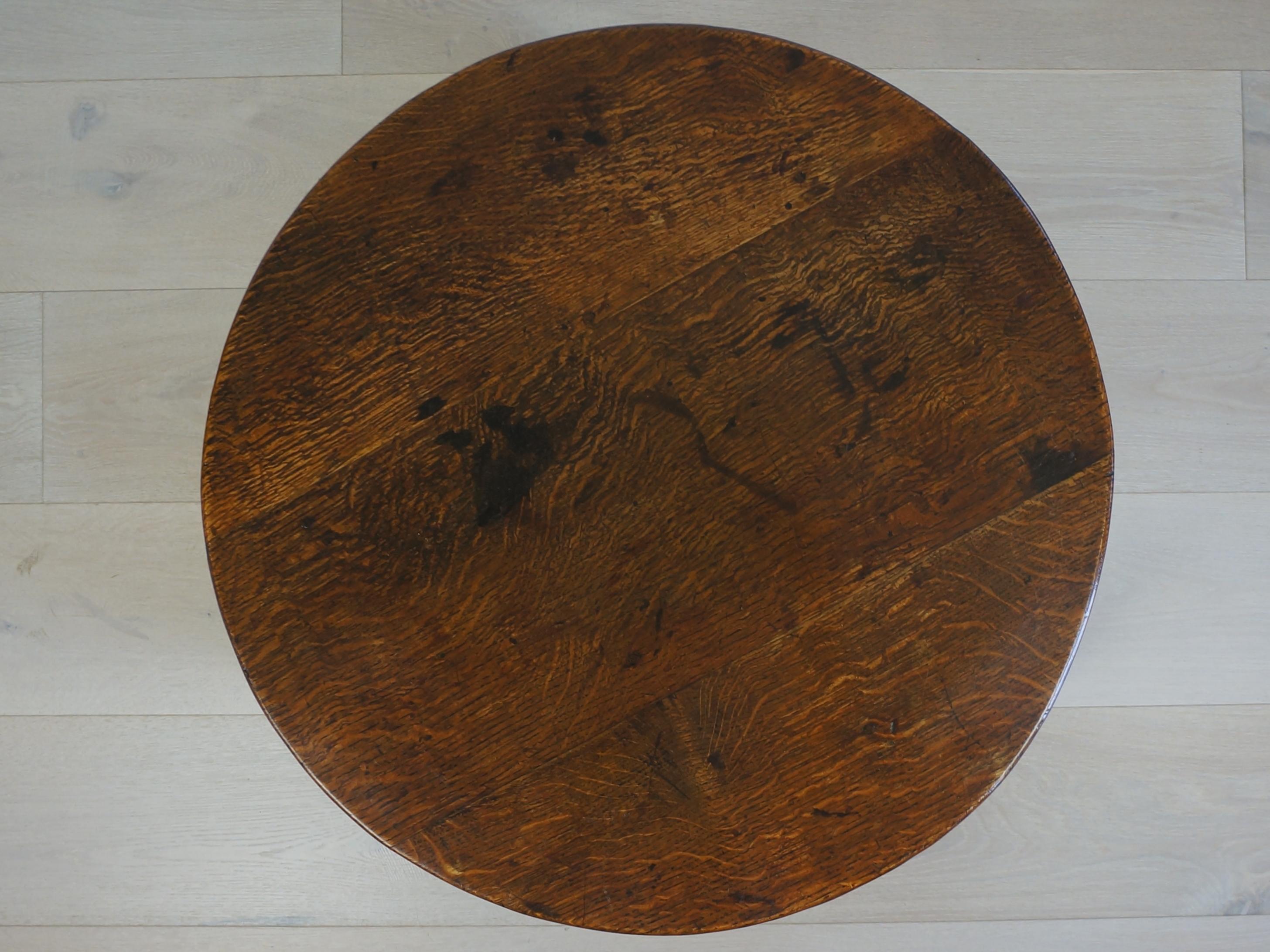 Antique English Oak Cricket Table--Circa 1820s, Round Top, Triangular Base In Good Condition In Saint Helena, CA