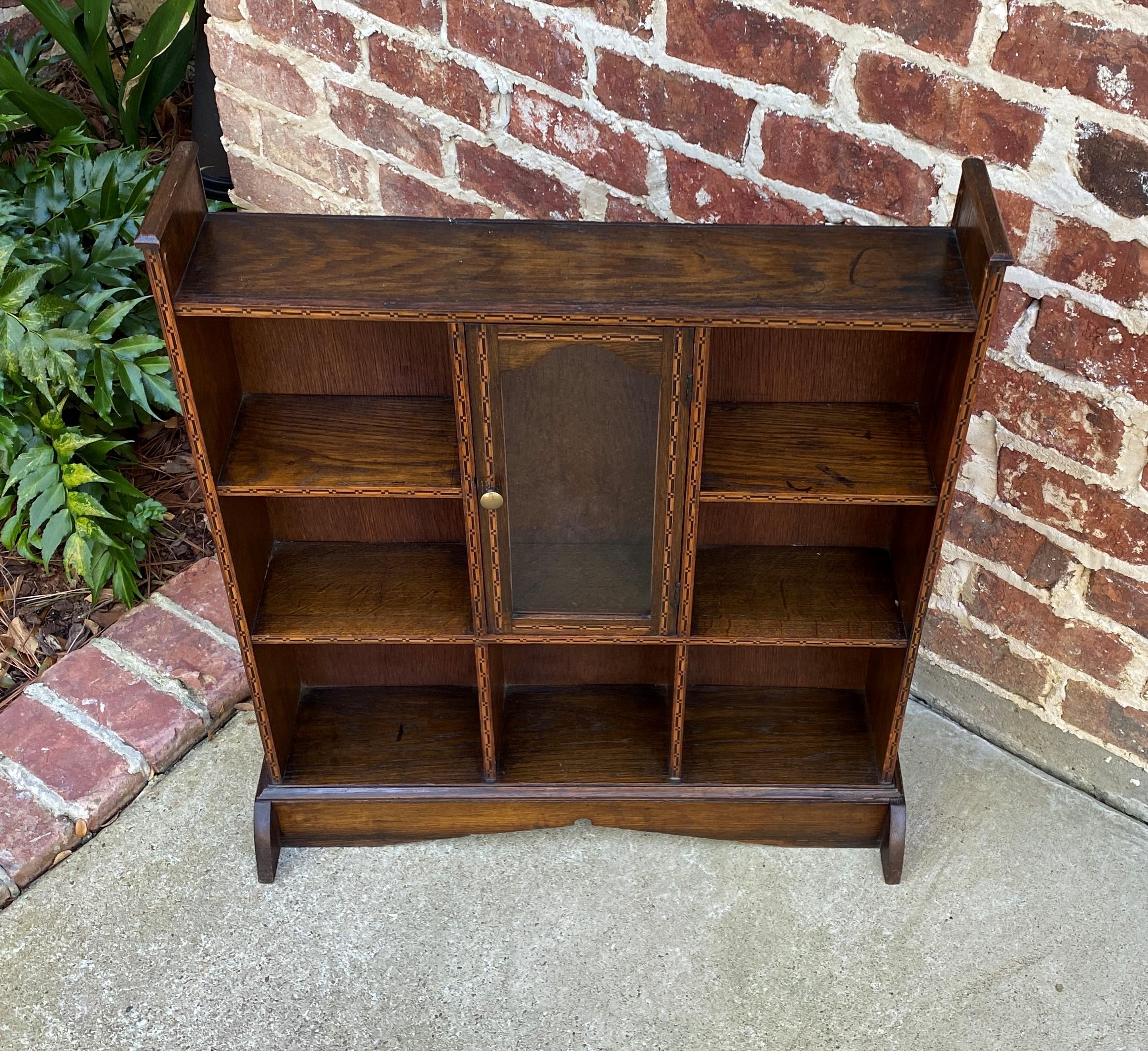 Early 20th Century Antique English Oak Display Shelf Cabinet Bookcase Freestanding Inlaid, c. 1920