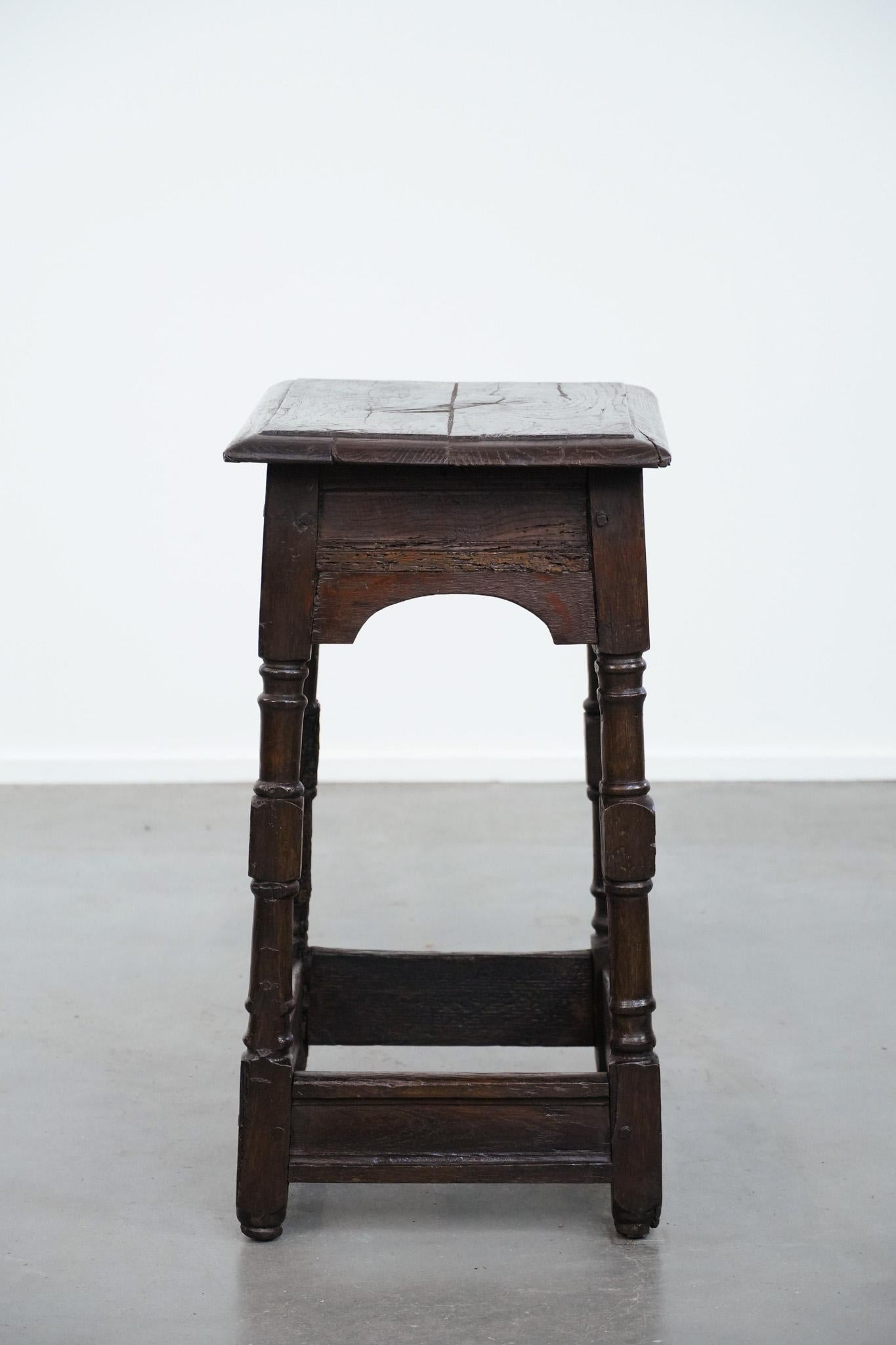 Romano classico Antique English oak joint stool from the 18th century in vendita