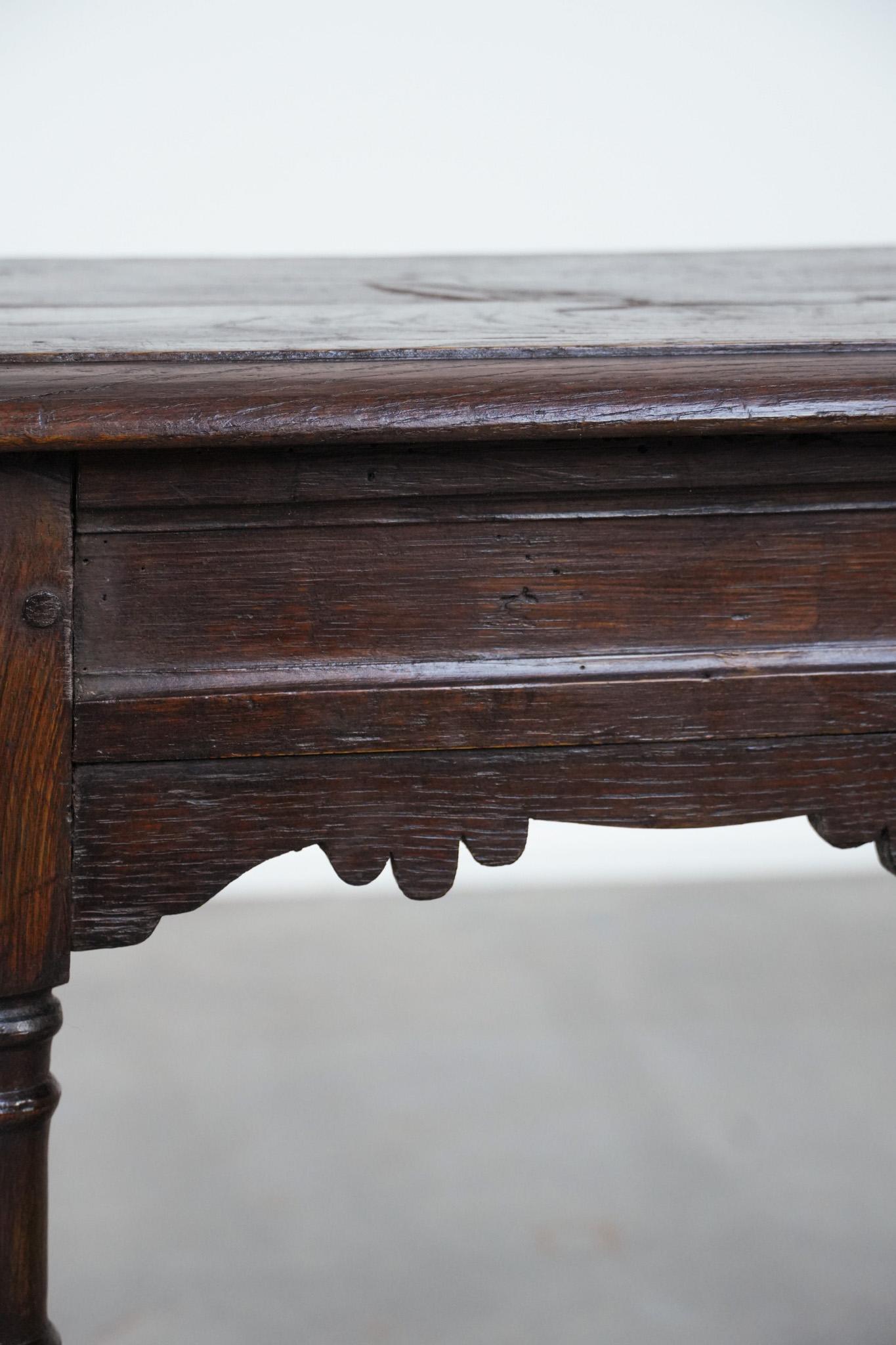 Antique English oak joint stool from the 18th century in vendita 2
