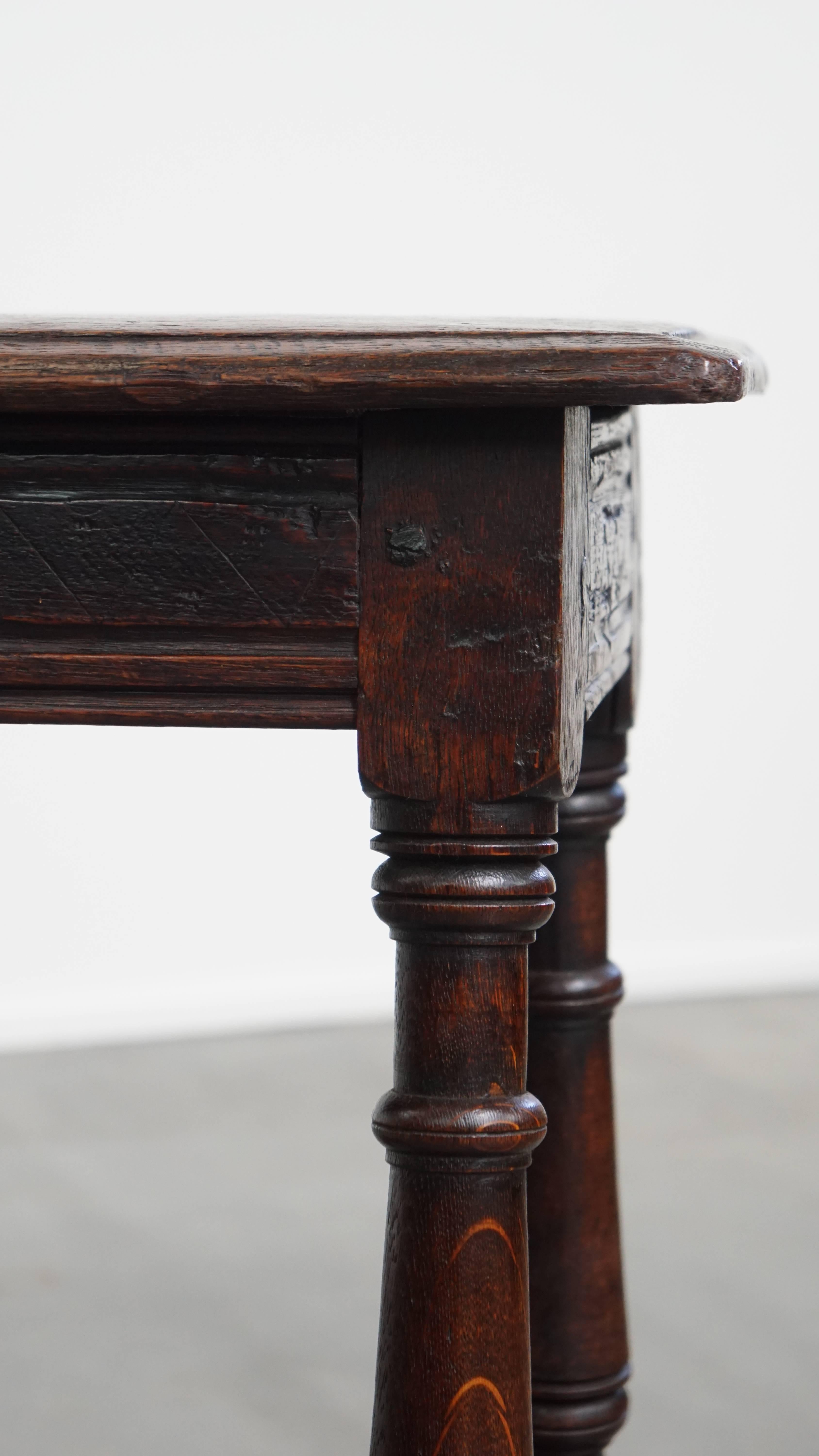 Antiker englischer Oak Joint Hocker / Hocker aus dem 17. im Angebot 5