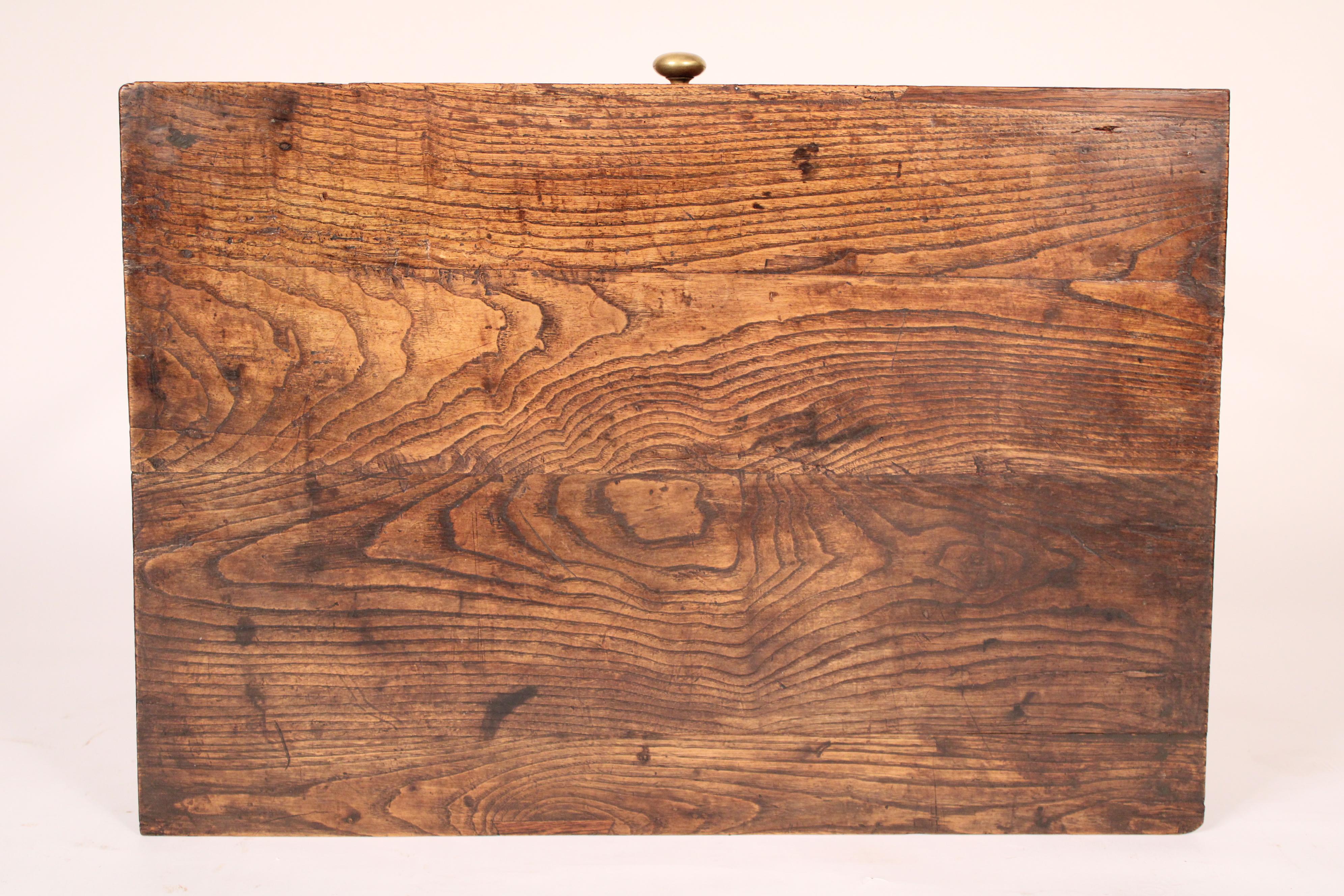 Antiker englischer Oak Beistelltisch (Messing) im Angebot