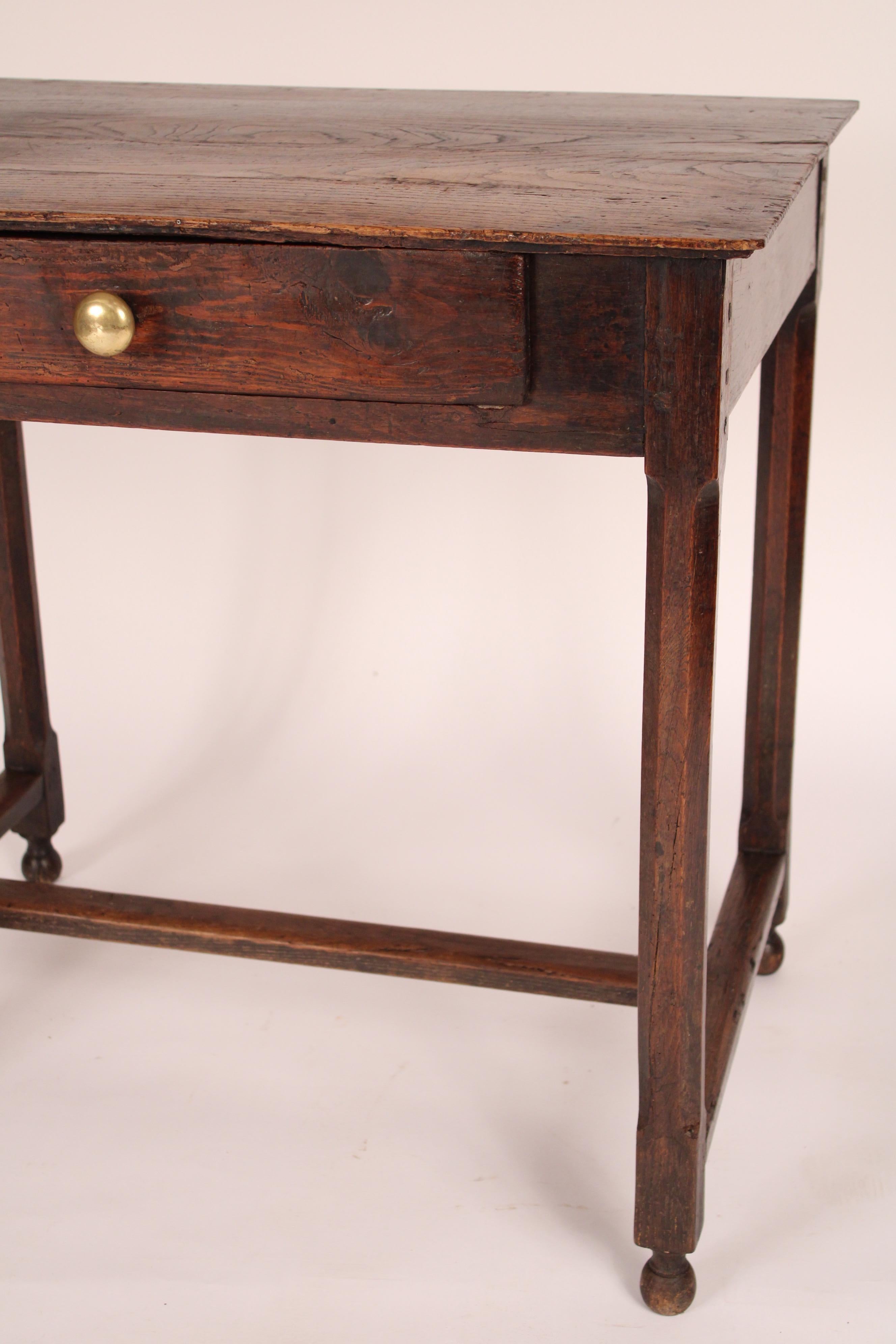 Antiker englischer Oak Beistelltisch im Angebot 1