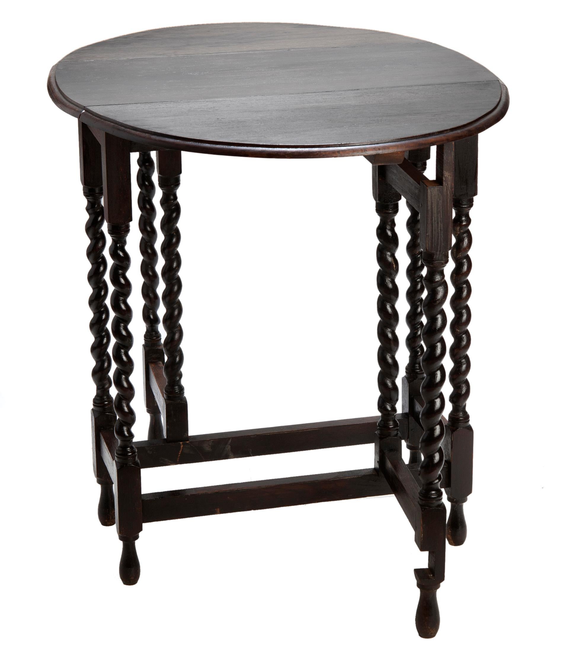 Rustic Antique English Oak Oval Drop Leaf Table For Sale