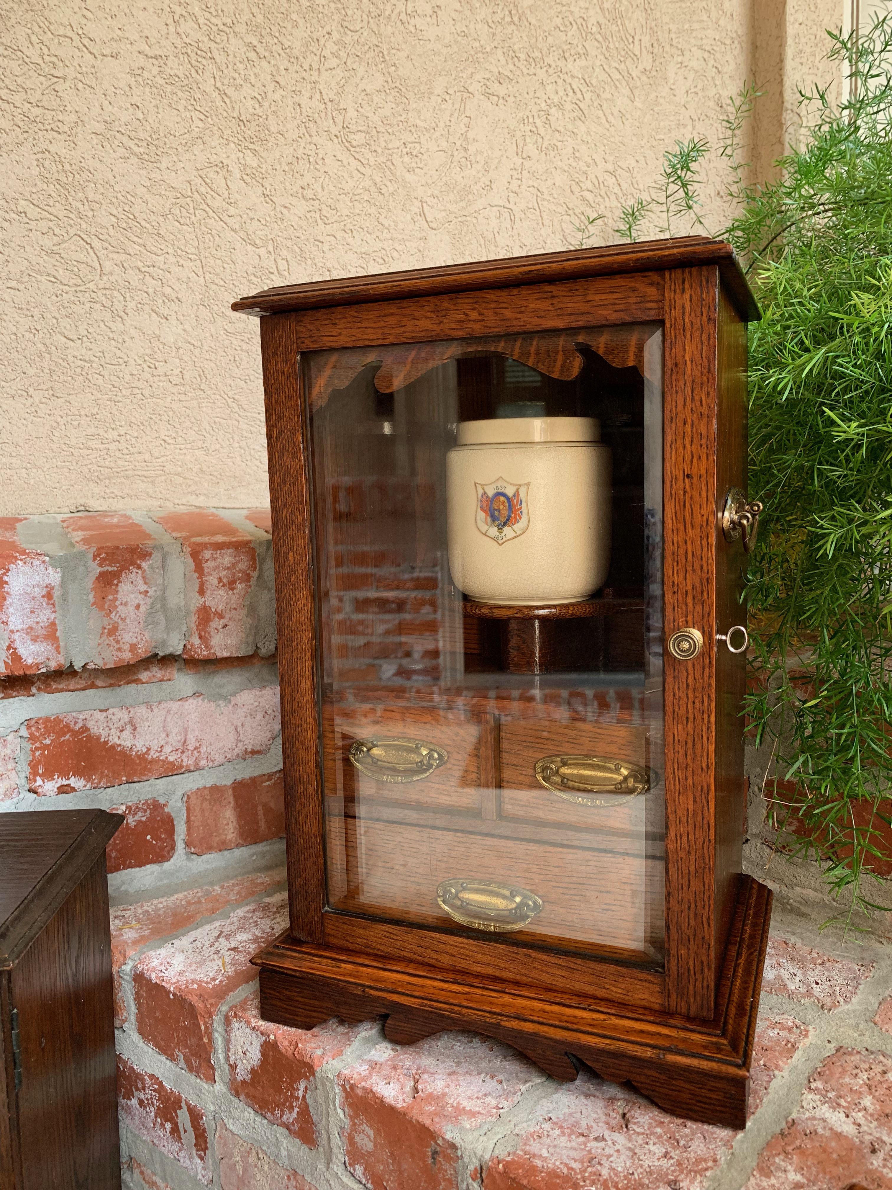 Antique English Oak Pipe Smoke Cabinet Card Game Box Humidor 1918 Plaque 7