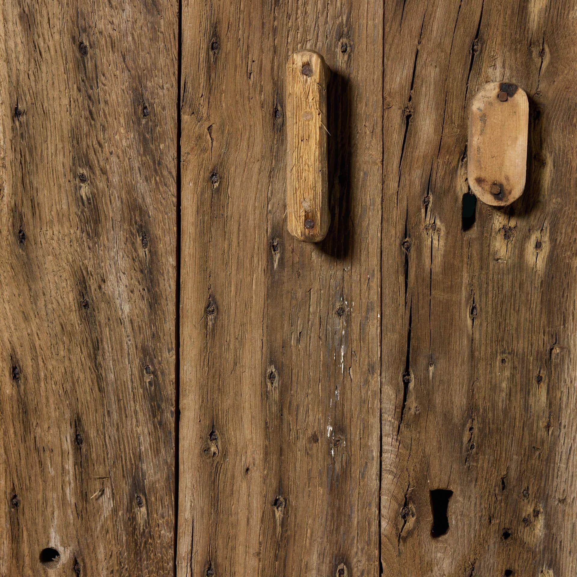 Antique English Oak Plank Door In Fair Condition For Sale In Wormelow, Herefordshire