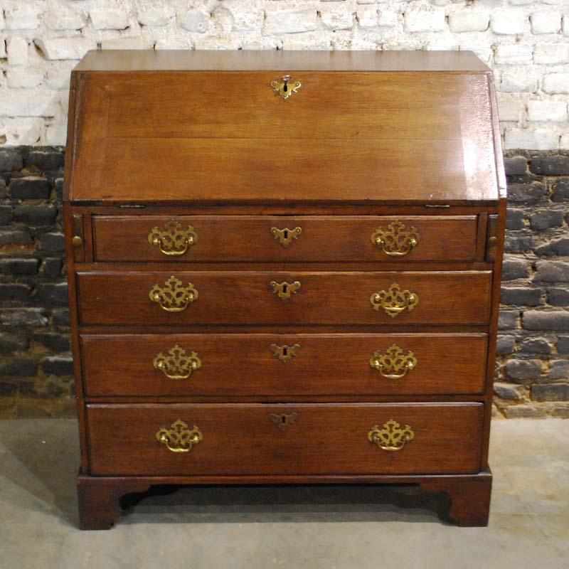 Antique English Oak Queen Anne SlantFront Desk For Sale at 1stDibs