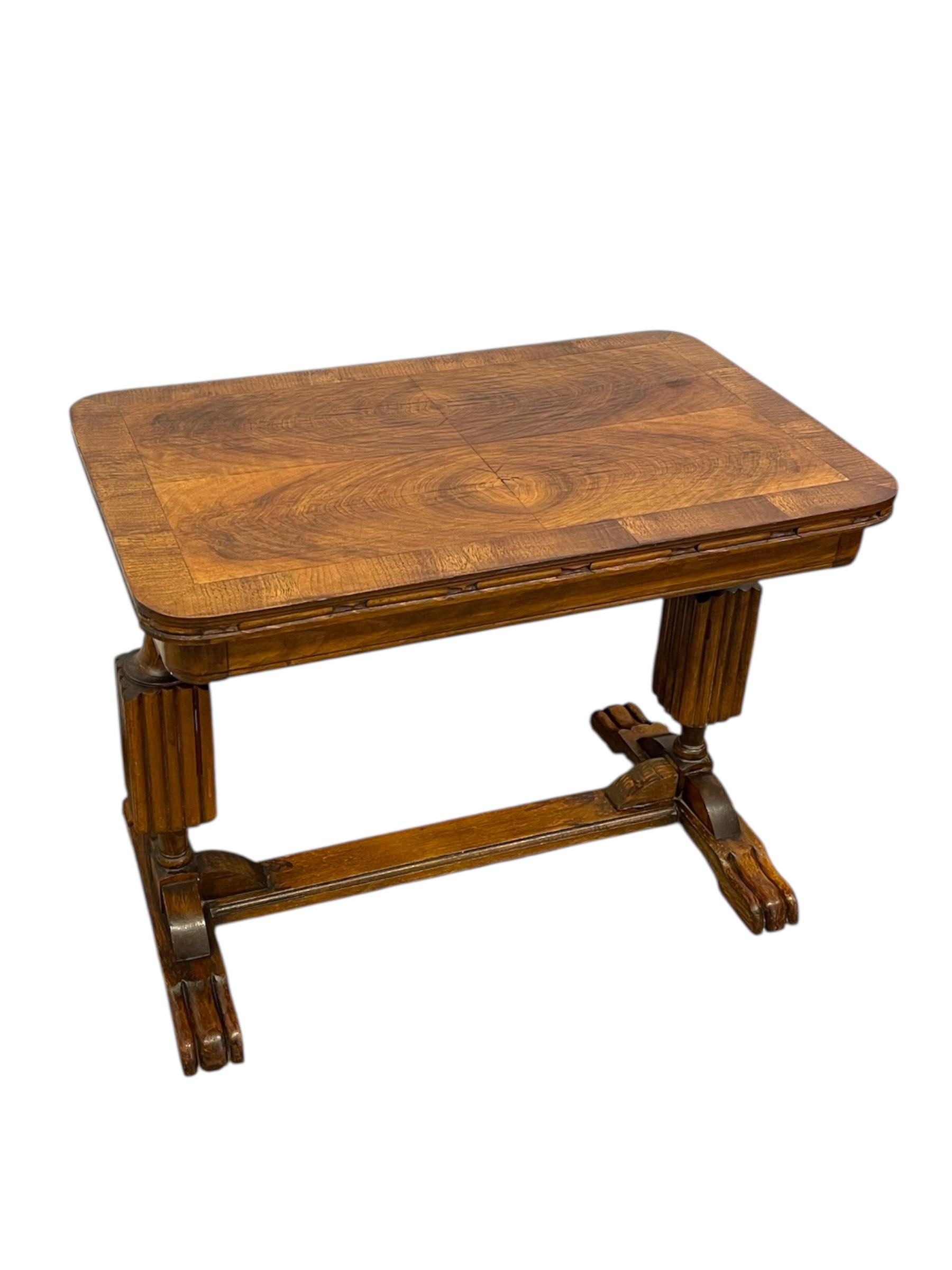 XX secolo Antico tavolino rettangolare in Oak inglese di Gordon Russell in vendita