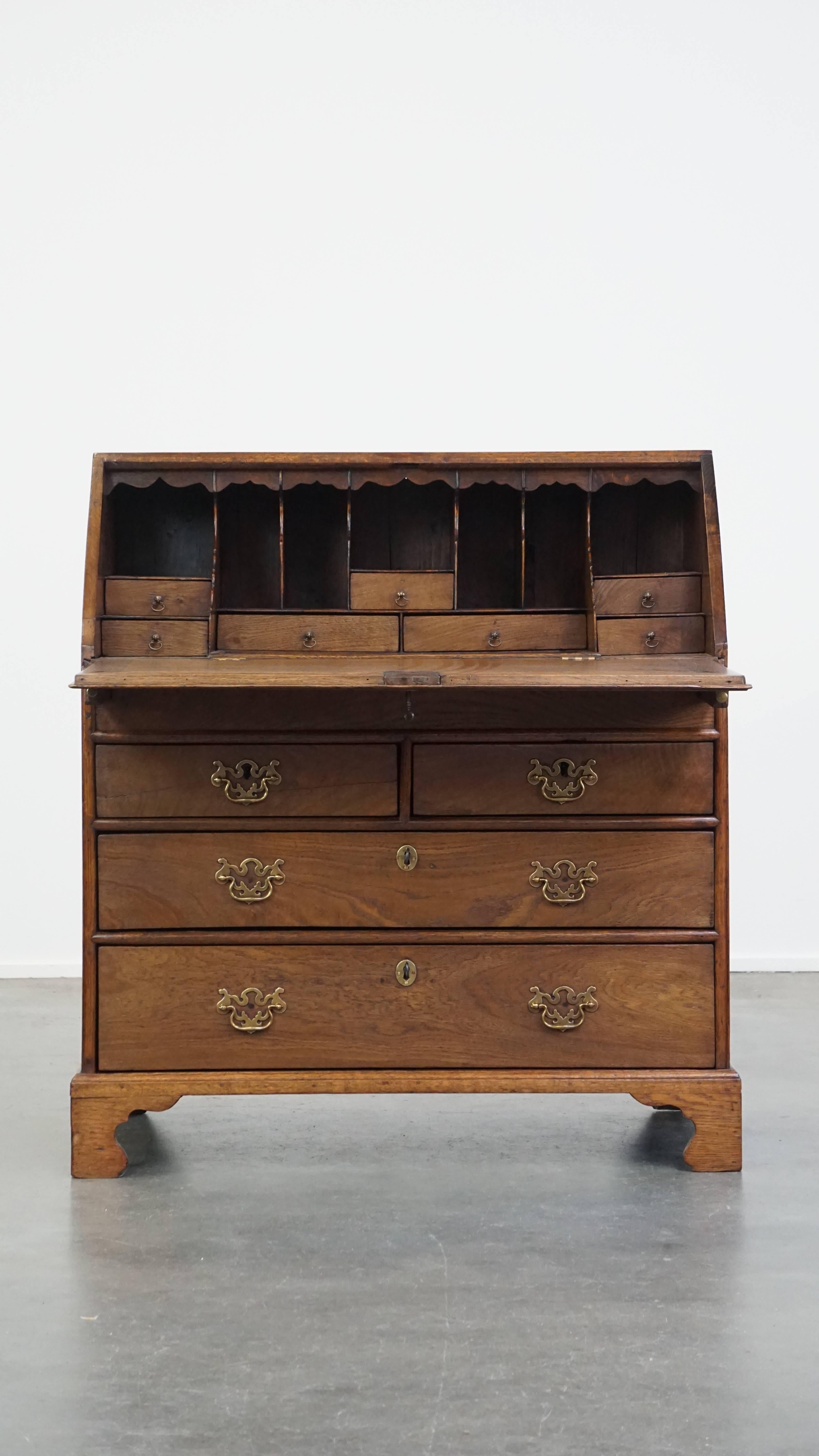 Hand-Crafted Antique English oak secretaire with stepped interior and working locks For Sale