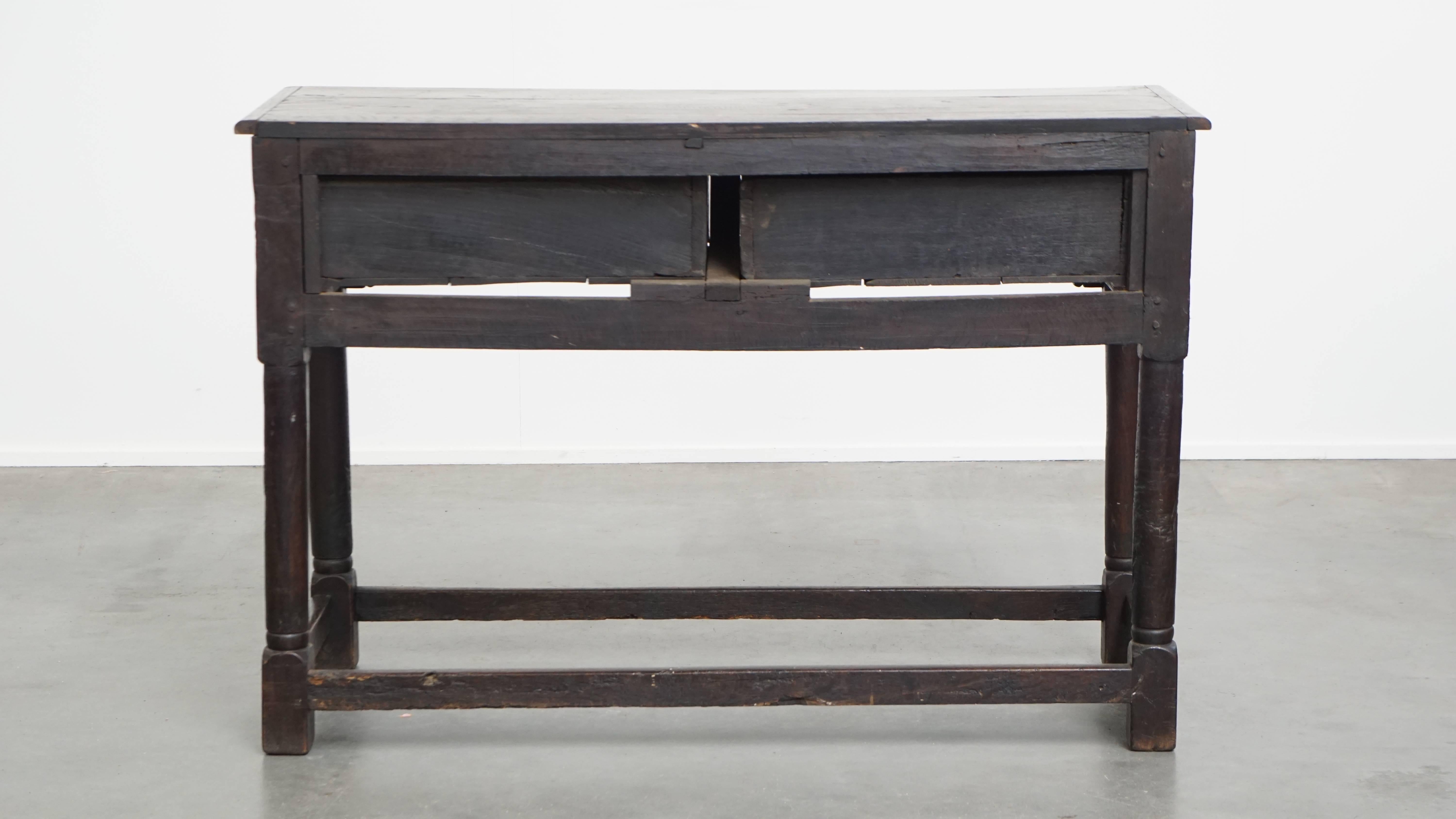 Antiguo aparador / mesa auxiliar inglesa de roble de finales del siglo XVIII Hecho a mano en venta