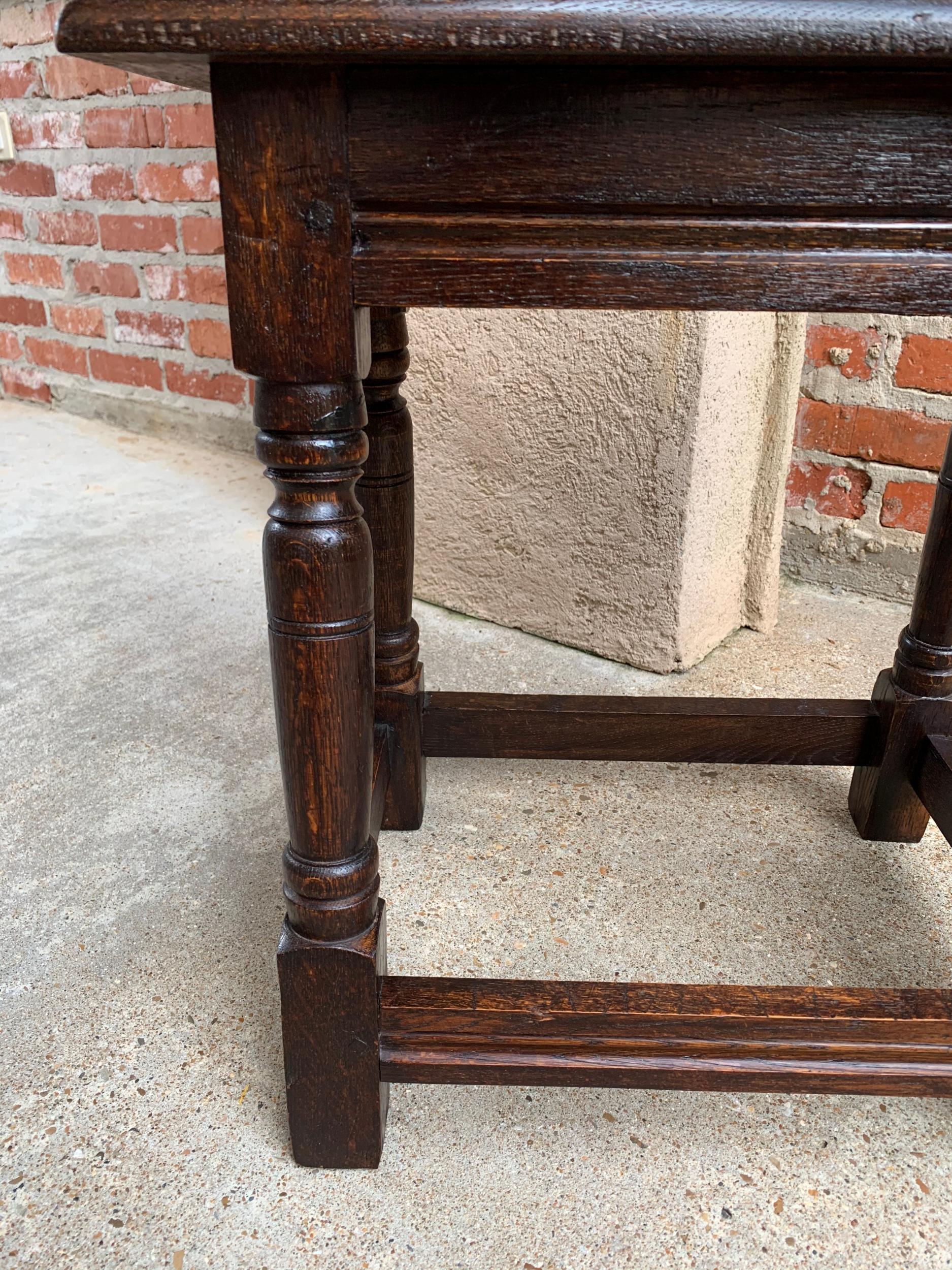 Antique English Oak Stool Pegged Joint Side End Table, 20th Century 3