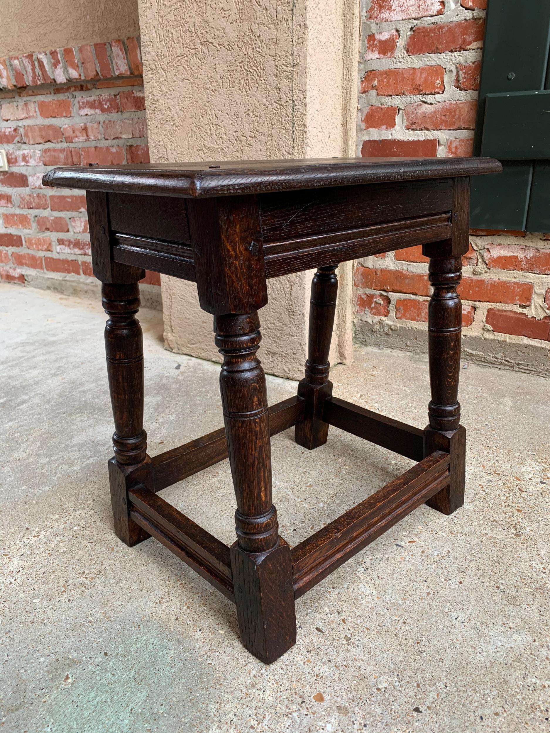 Antique English oak stool pegged joint side end table, 20th century

~ Direct from English
~ One of several outstanding small carved oak antique “joint stools” from our last buying trip
~ This one is an English Classic pegged “joint” stool, with