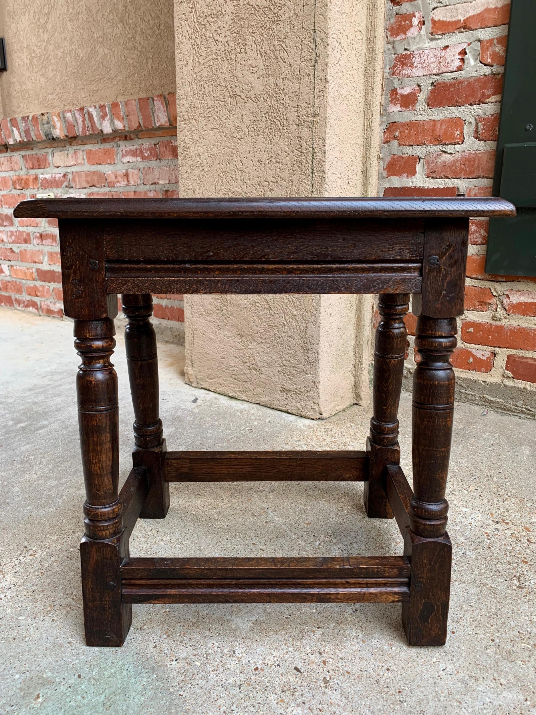 British Antique English Oak Stool Pegged Joint Side End Table, 20th Century