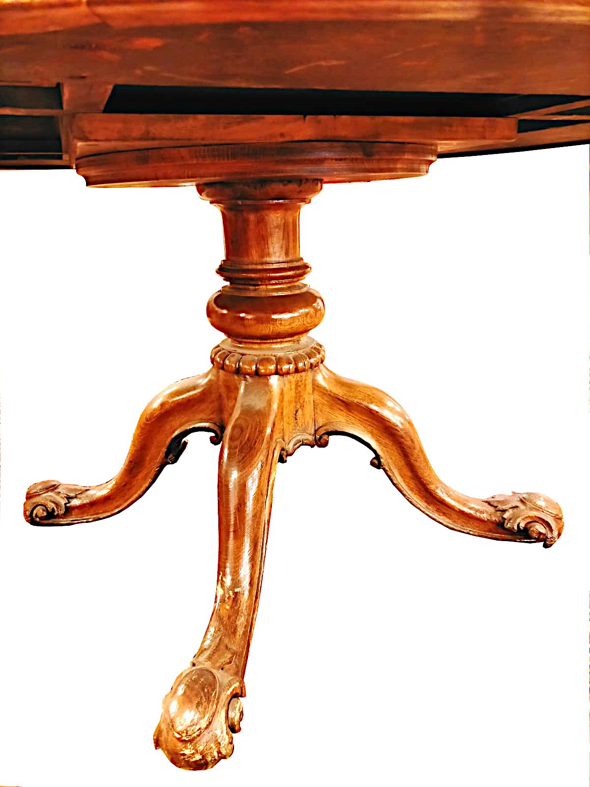 Table ancienne en chêne anglais datant d'environ 1850. Bon état - En vente à Cesena, FC