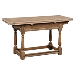 Table d'antiquités en chêne anglais avec plateau amovible ( idéale pour une console ou une table de jeu!)
