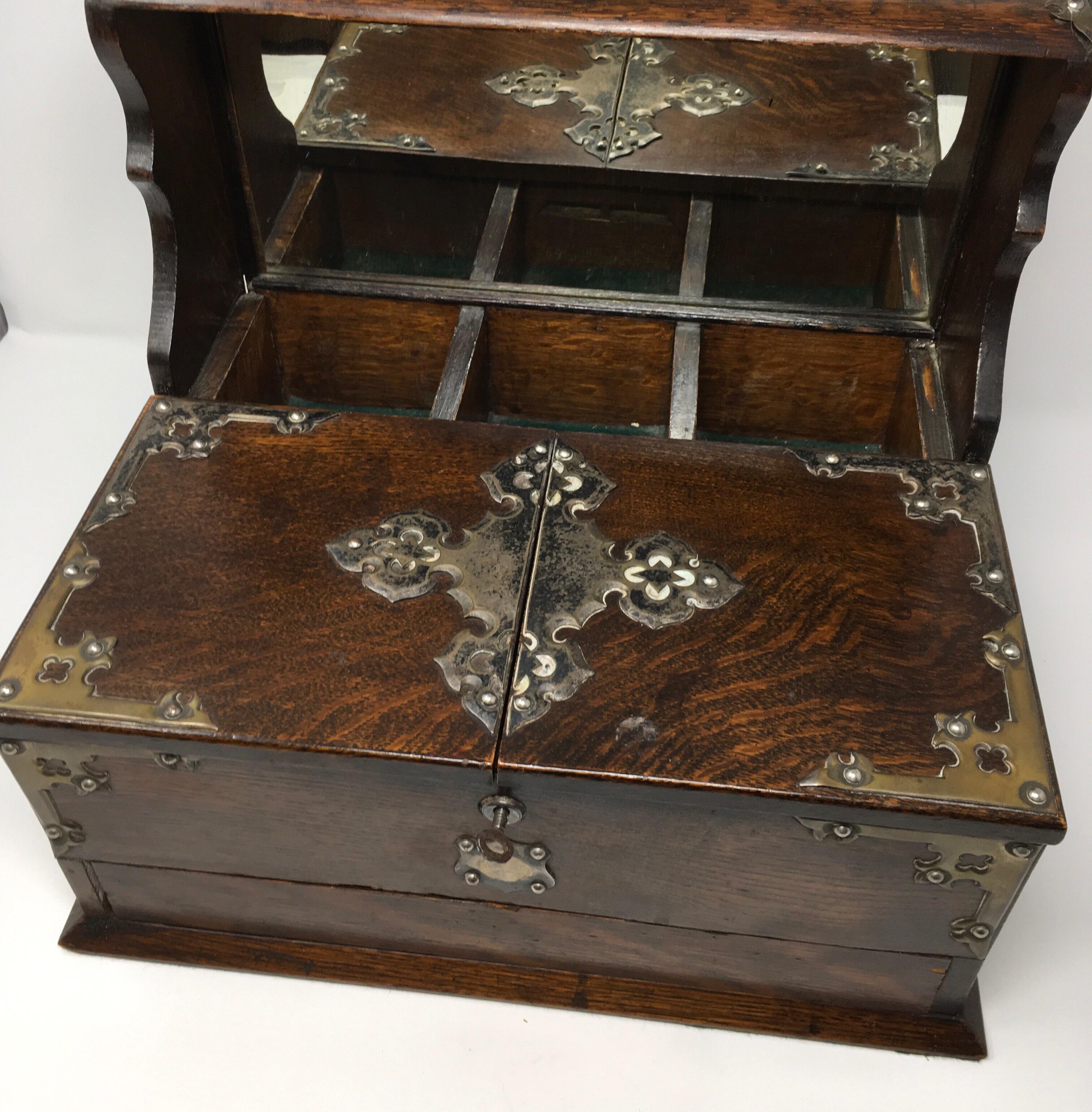 Antique English Oak Tantalus, Late 1800s In Good Condition In Houston, TX