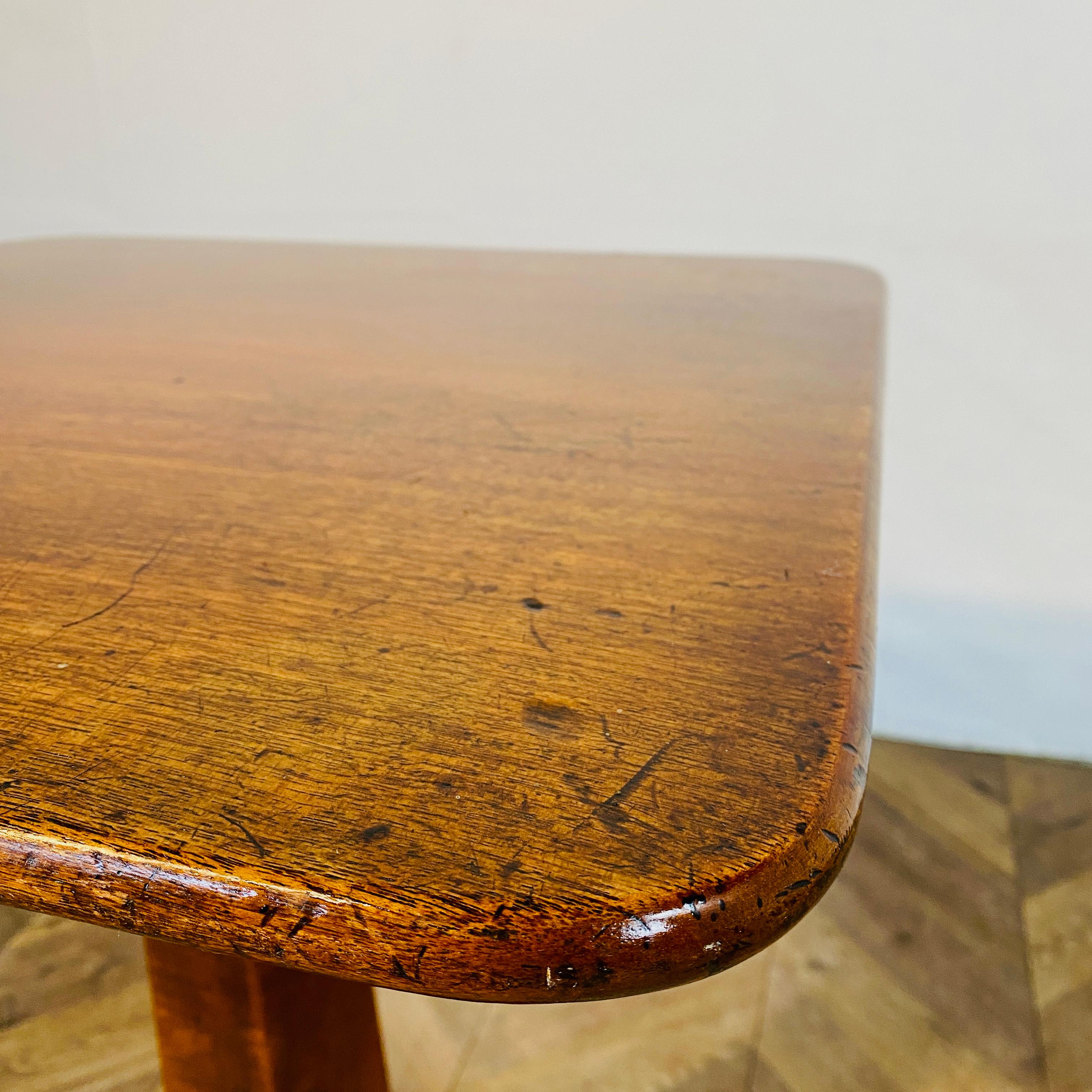 Antique English Oak Tilt-Top Side Table, 19th Century For Sale 2