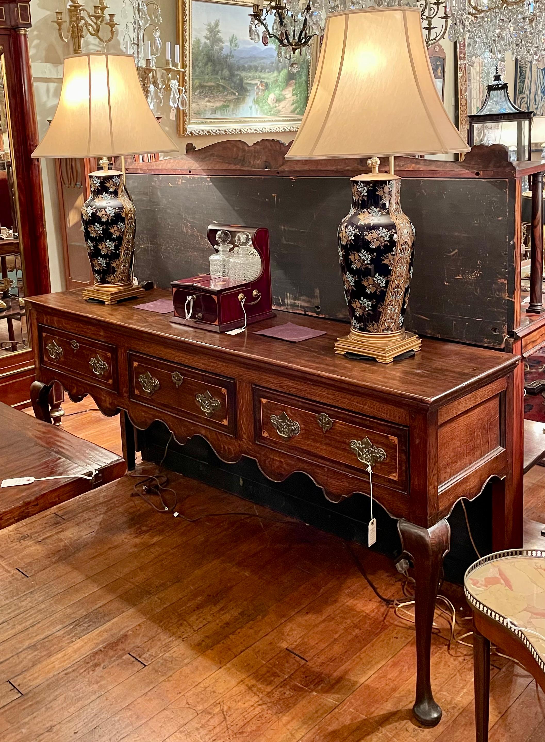Antica base per comò inglese in Oak Welsh con bordatura in legno di raso, CIRCA 1840. in vendita 1