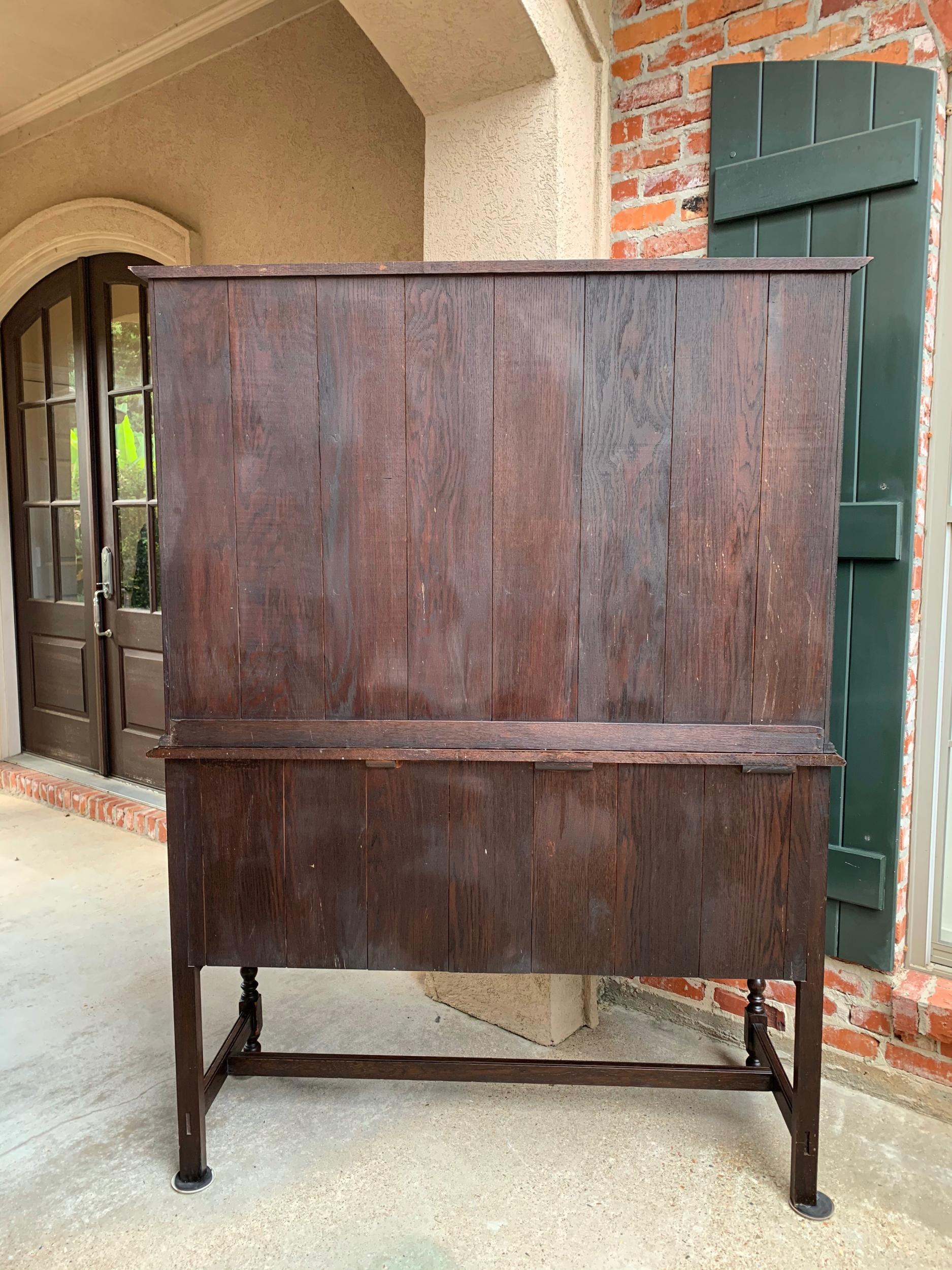 Antique English Oak Welsh Dresser Sideboard Buffet Jacobean Hutch 20th Century 5