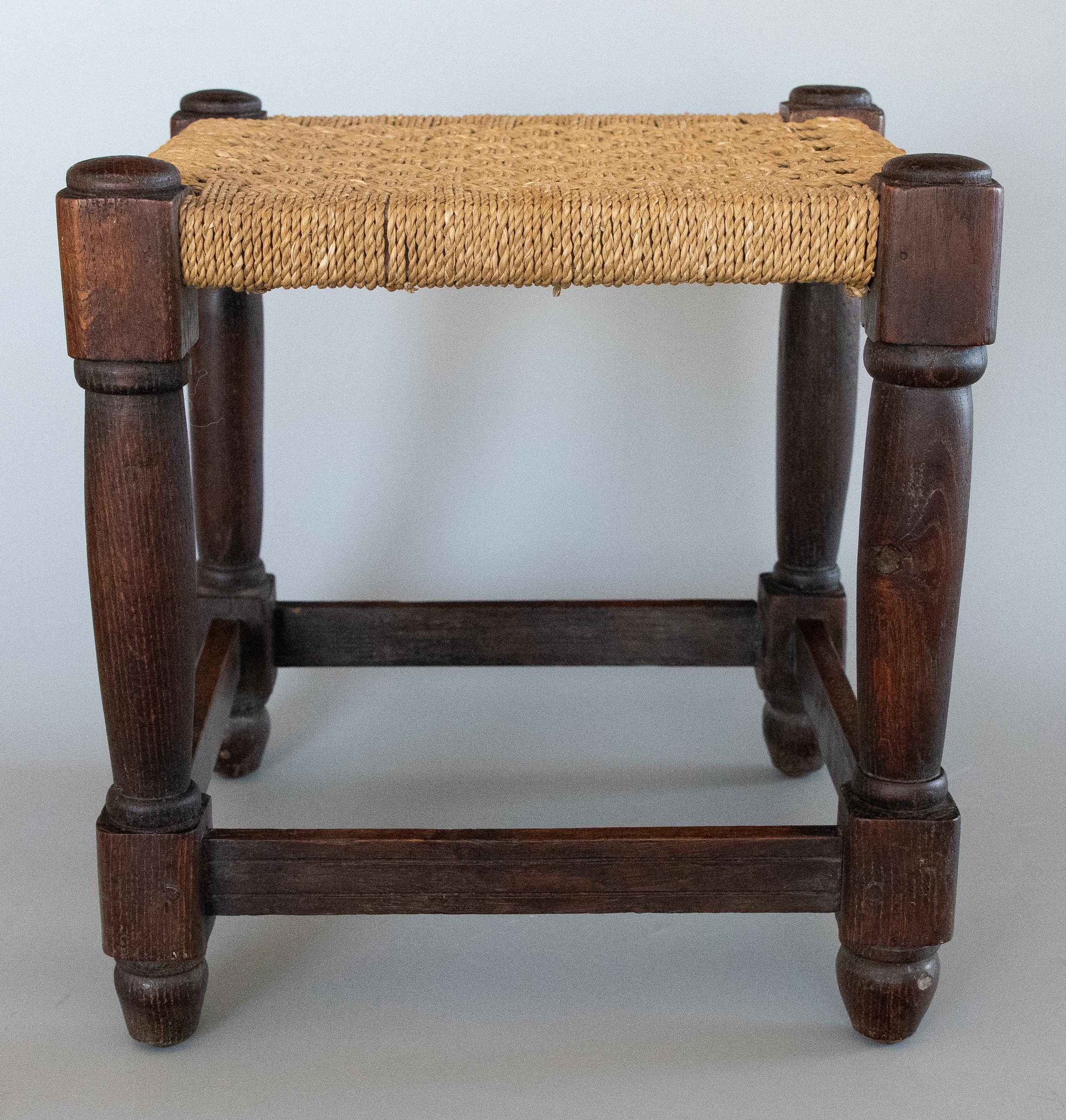 Antique English Oak Woven Cord Rope Stool Footstool, circa 1900 In Good Condition For Sale In Pearland, TX