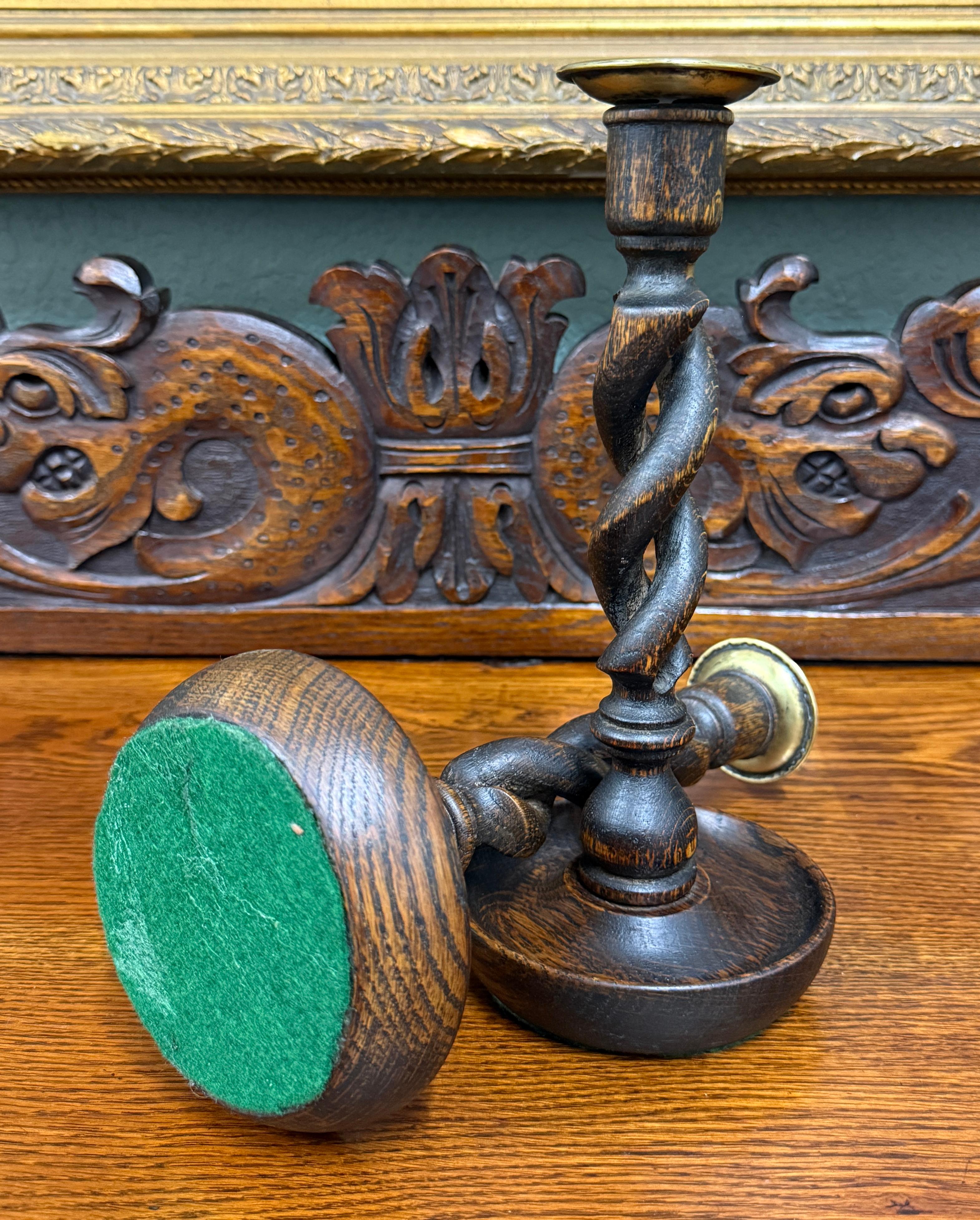 Antico portacandele inglese aperto a torsione d'orzo in Oak PAIR 10.5