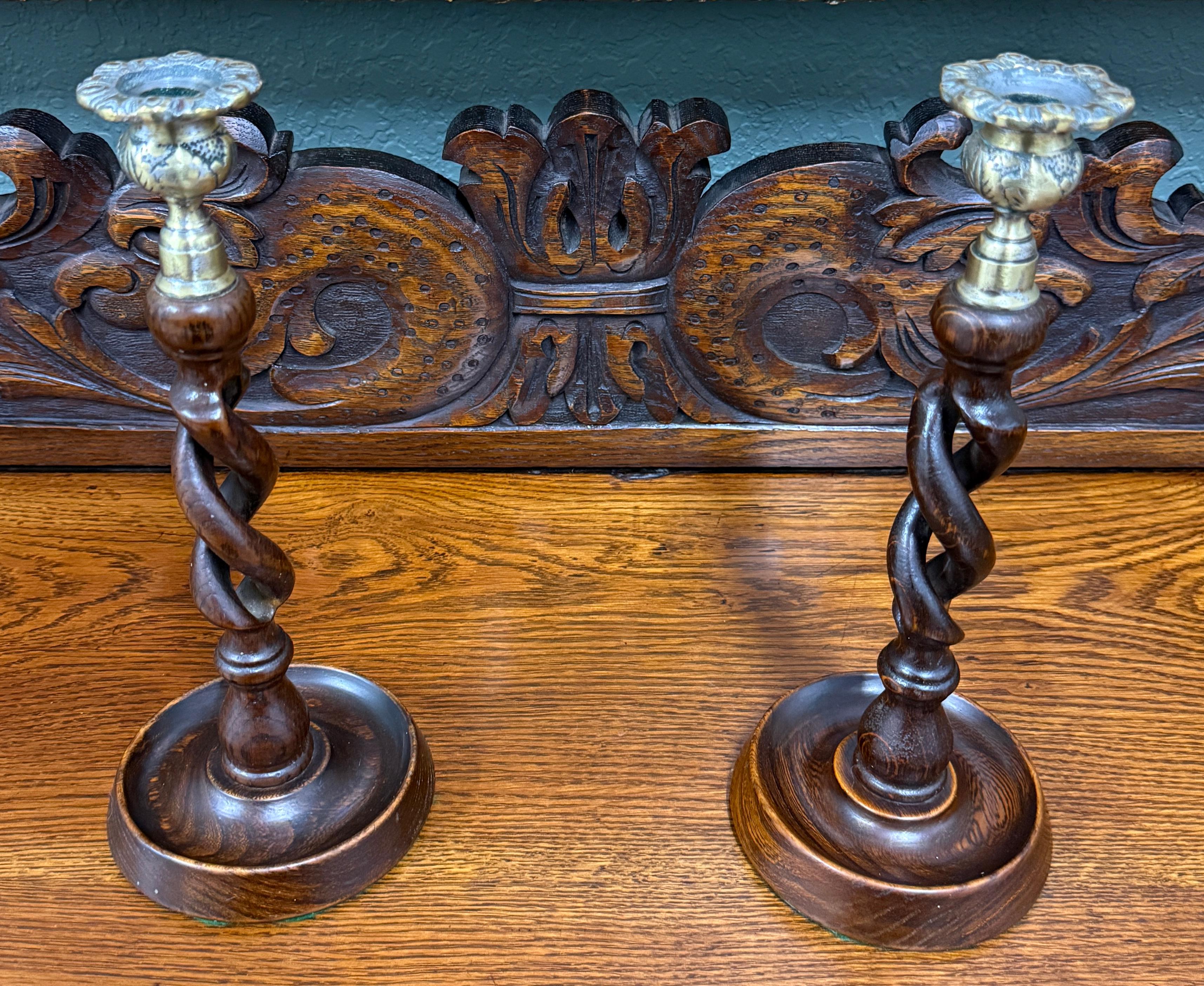 Antico portacandele inglese aperto a torsione d'orzo, in Oak PAIR 11.5