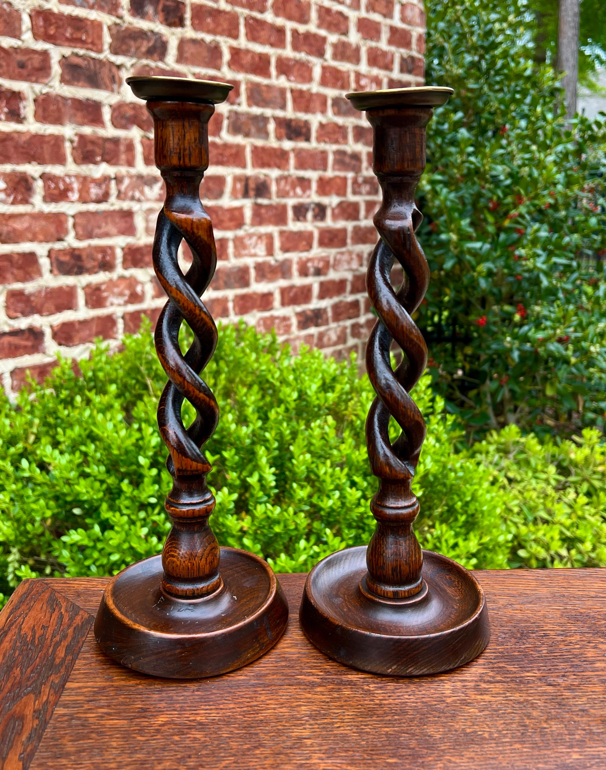 Antique chandeliers anglais ouverts à torsion d'orge Porte-bougies en chêne PAIR 12.5