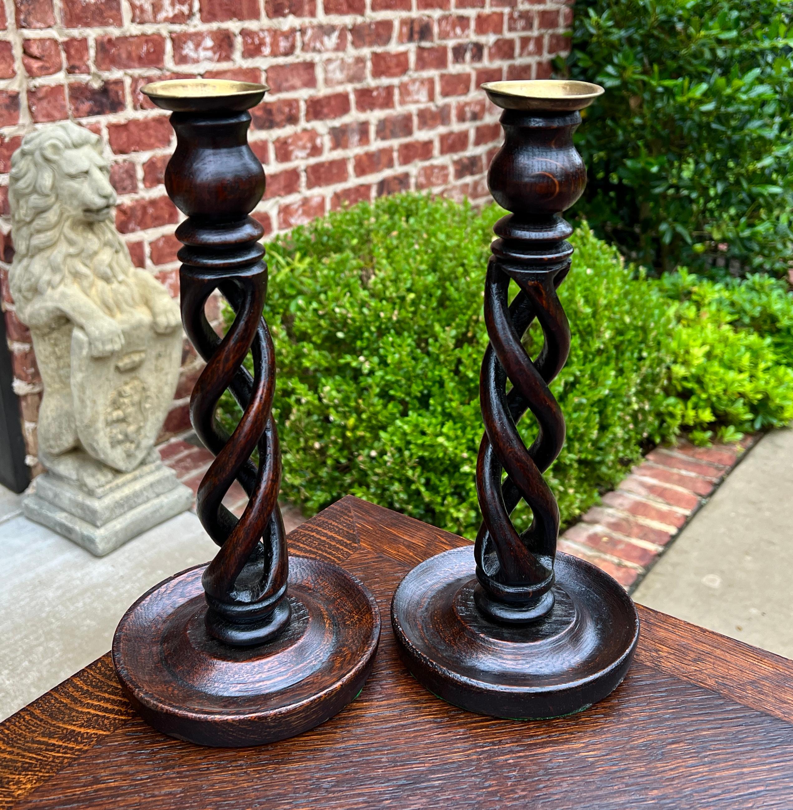  CHARMING Pair of Antique English Oak OPEN BARLEY TWIST Candlesticks Candle Holders c. 1930s

Beautiful open twists with dark oak patina

12.5