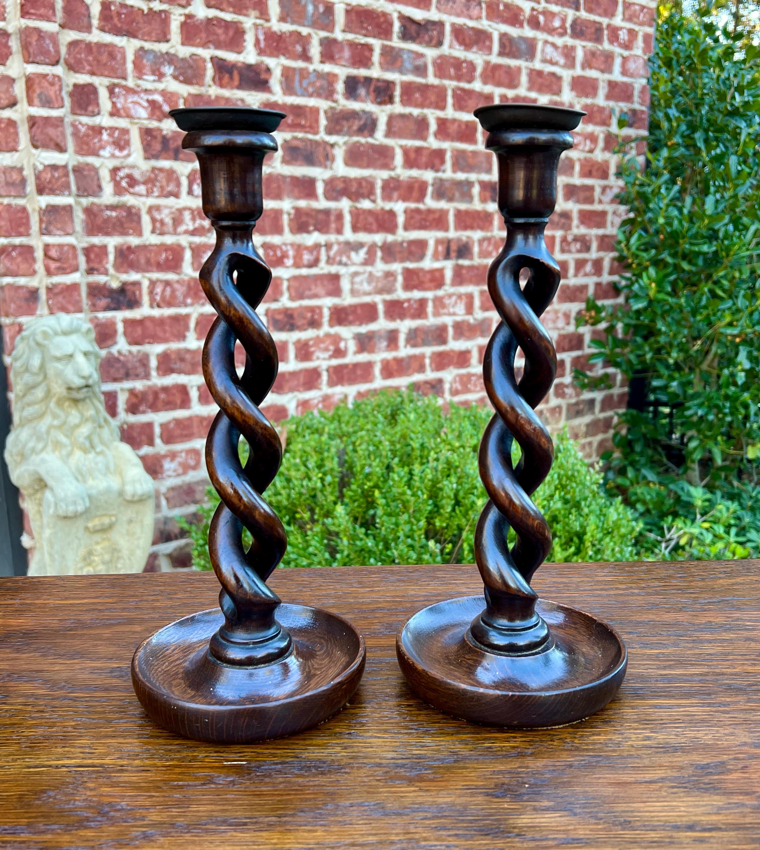  CHARMING Pair of Antique English Oak OPEN BARLEY TWIST Candlesticks Candle Holders c. 1930s

Beautiful open twists with dark oak patina

12.5