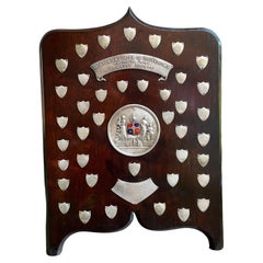 Antike englische Silberplatte mit dem Order of the Odd Fellows Society Trophy Award von 1939