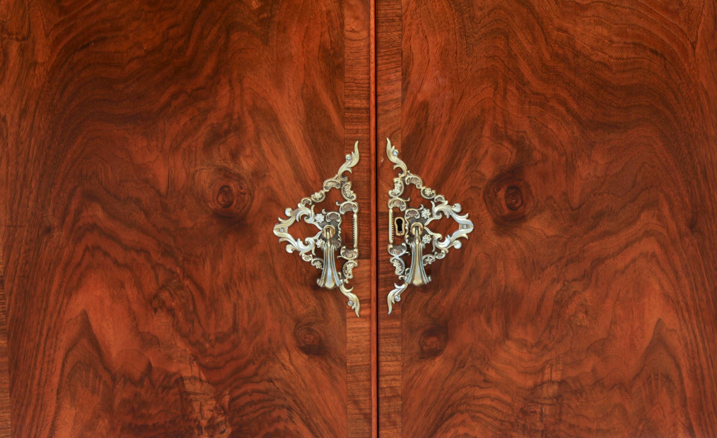 Early 20th Century Antique English Ormolu Mounted Burr Walnut Cocktail Cabinet Circa 1920